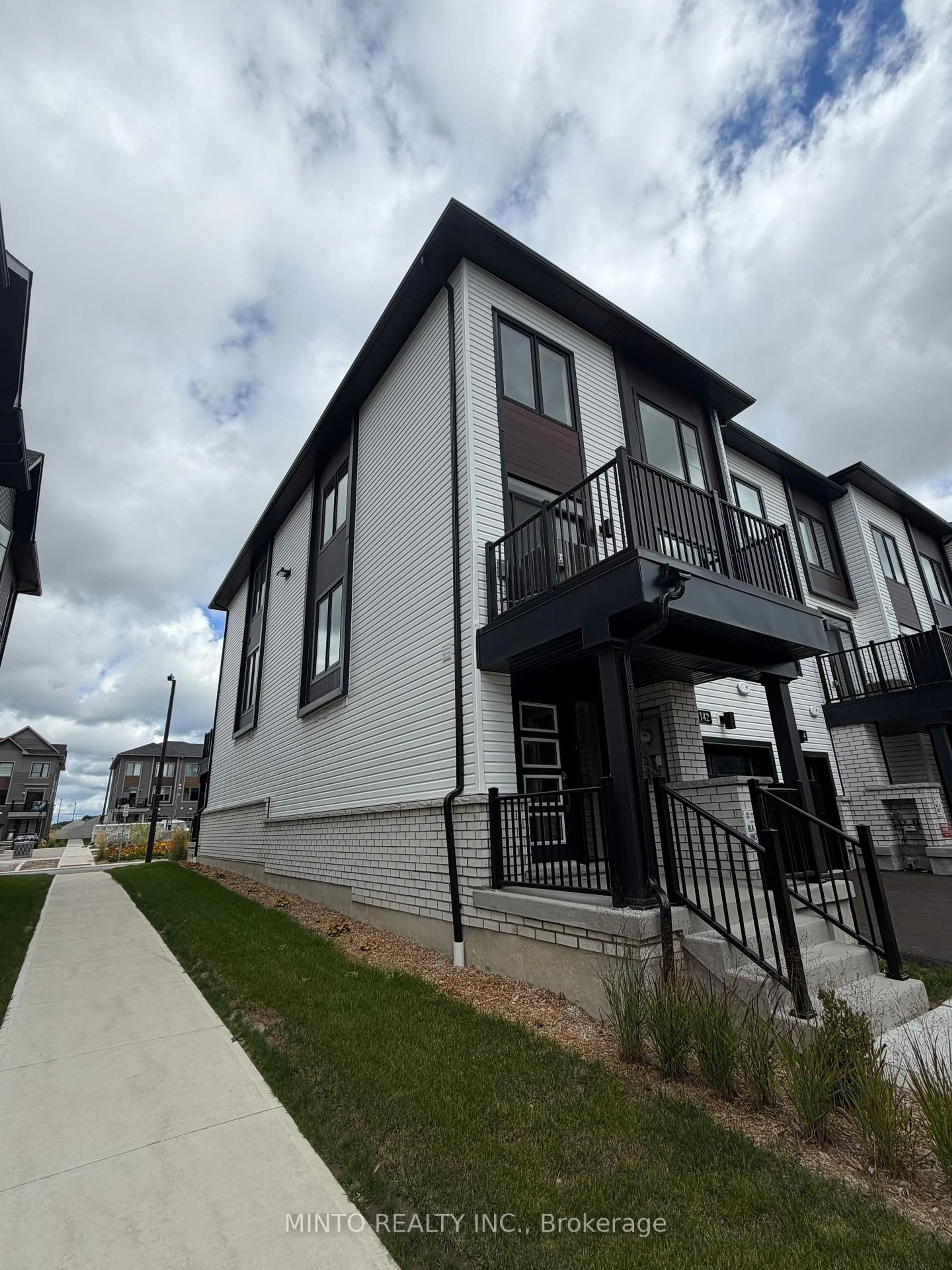 Home with vinyl exterior material, street for 1142 Greentree Path, Oshawa Ontario L1L 0X1