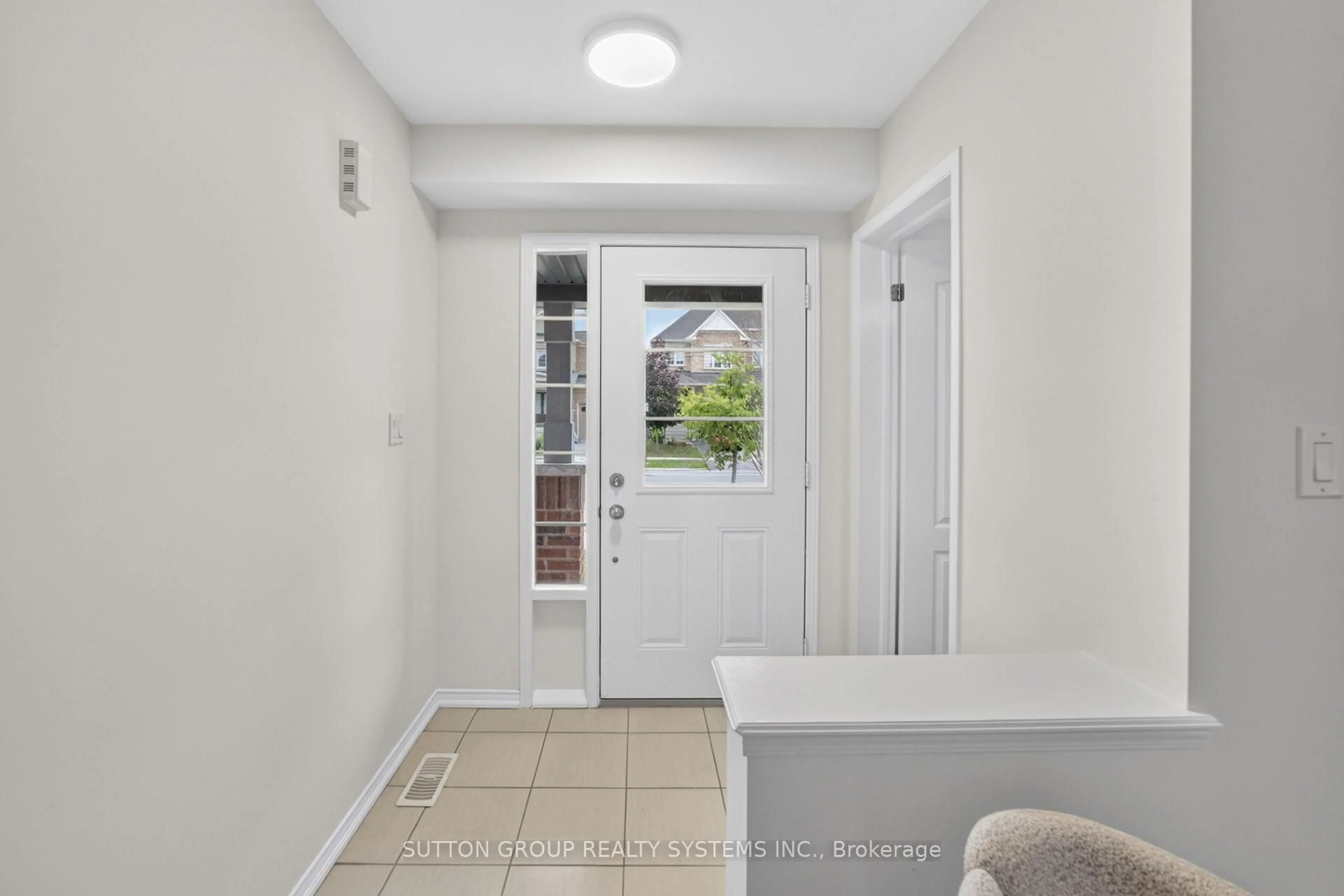 Indoor entryway for 165 Dance Act Ave, Oshawa Ontario L1L 0H4