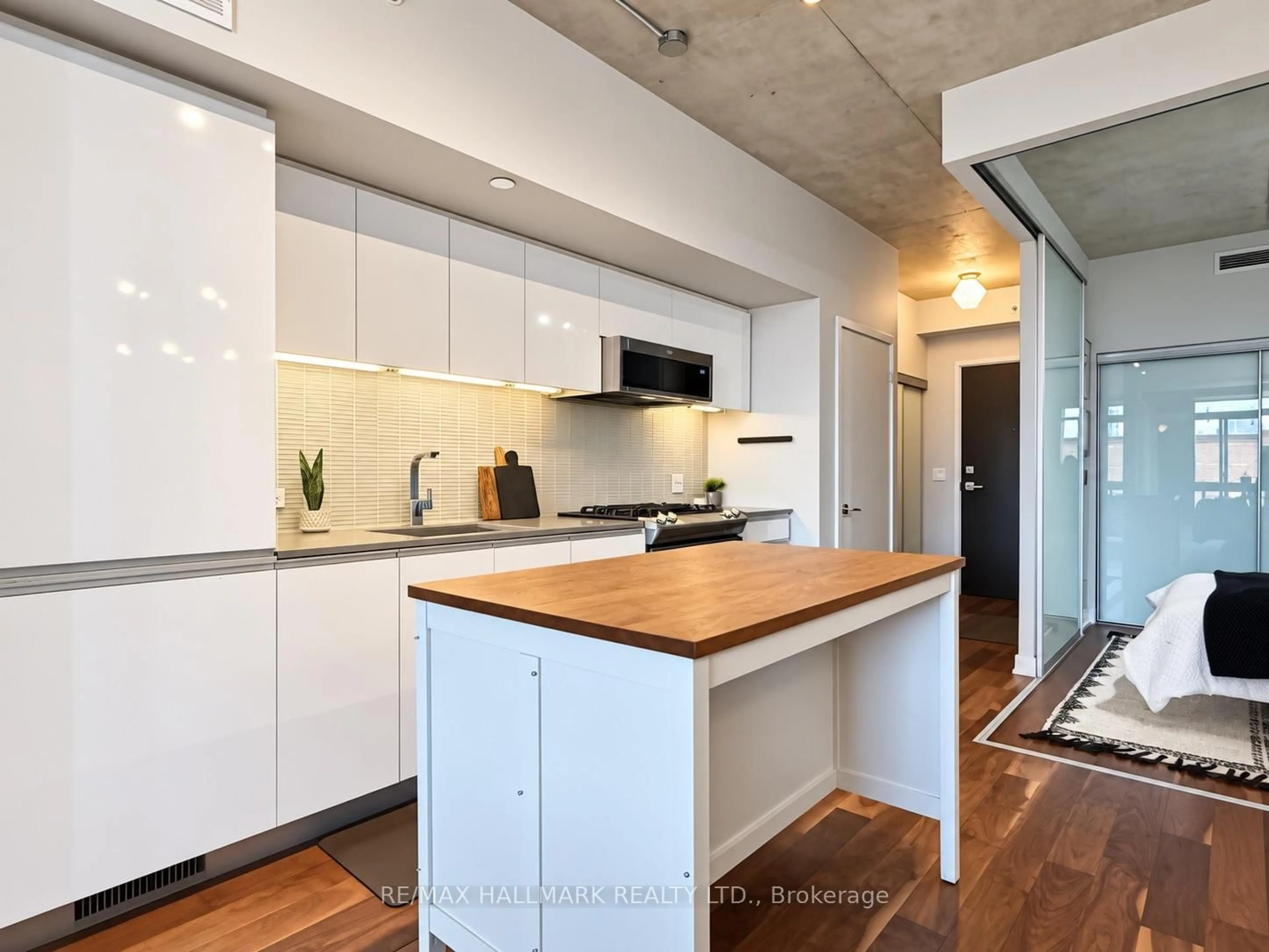 Open concept kitchen, unknown for 1190 Dundas St #219, Toronto Ontario M4M 0C5