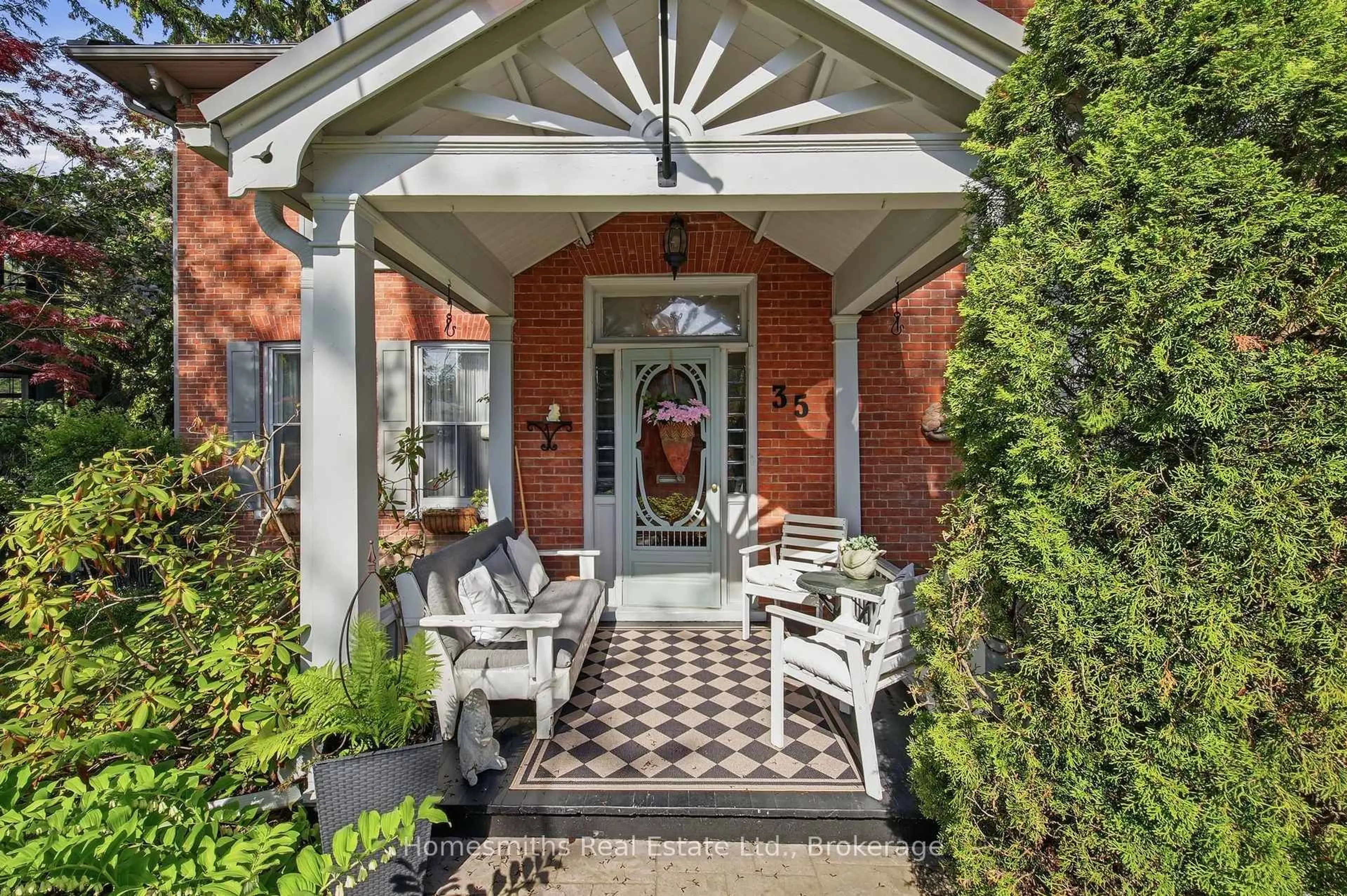 Unknown for 35 Beech Ave, Clarington Ontario L1C 3A1