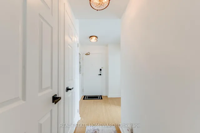 716 Kingston Rd #304, Toronto 5