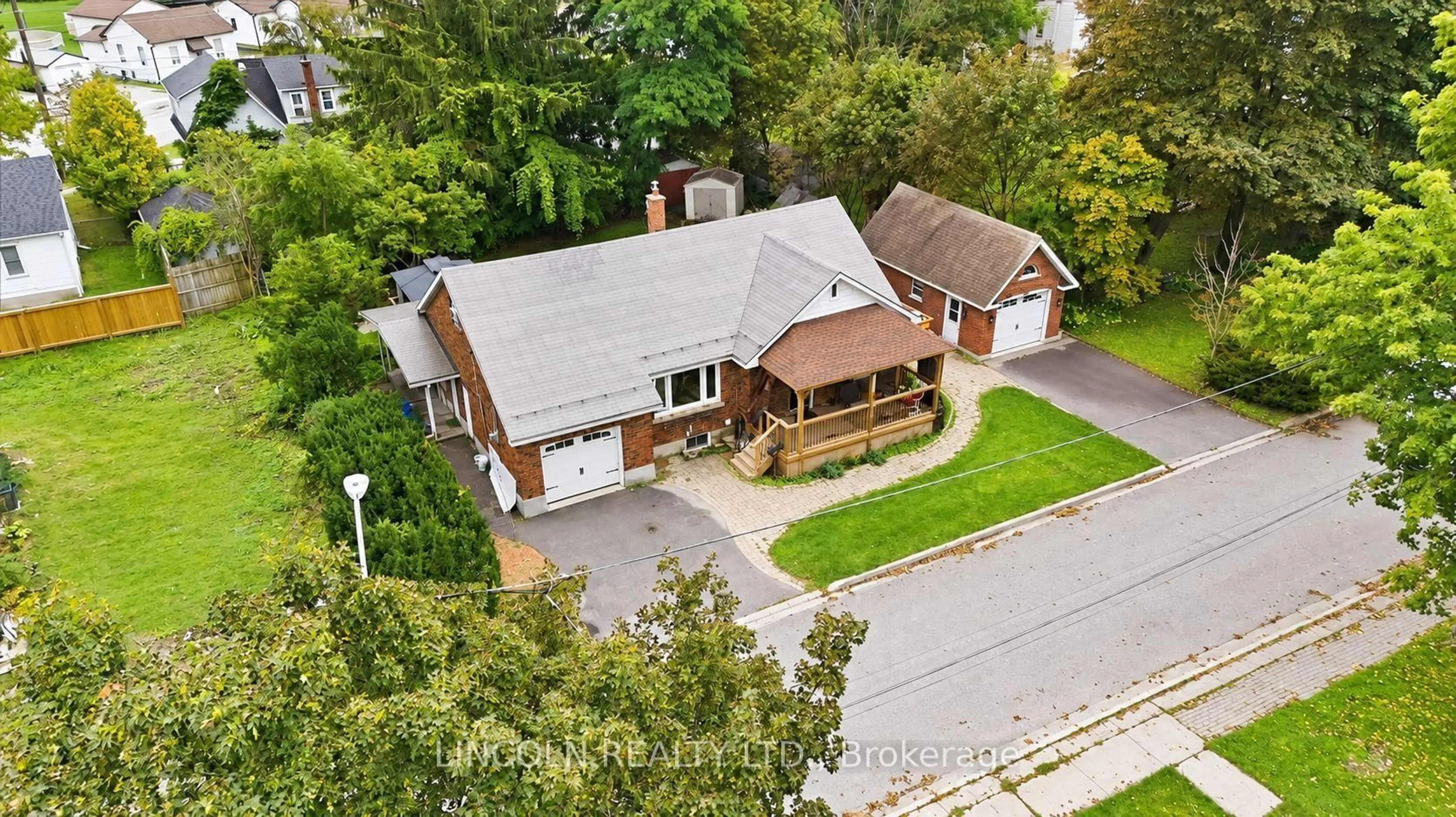 A pic from outside/outdoor area/front of a property/back of a property/a pic from drone, street for 3 Brown St, Clarington Ontario L1C 2P7