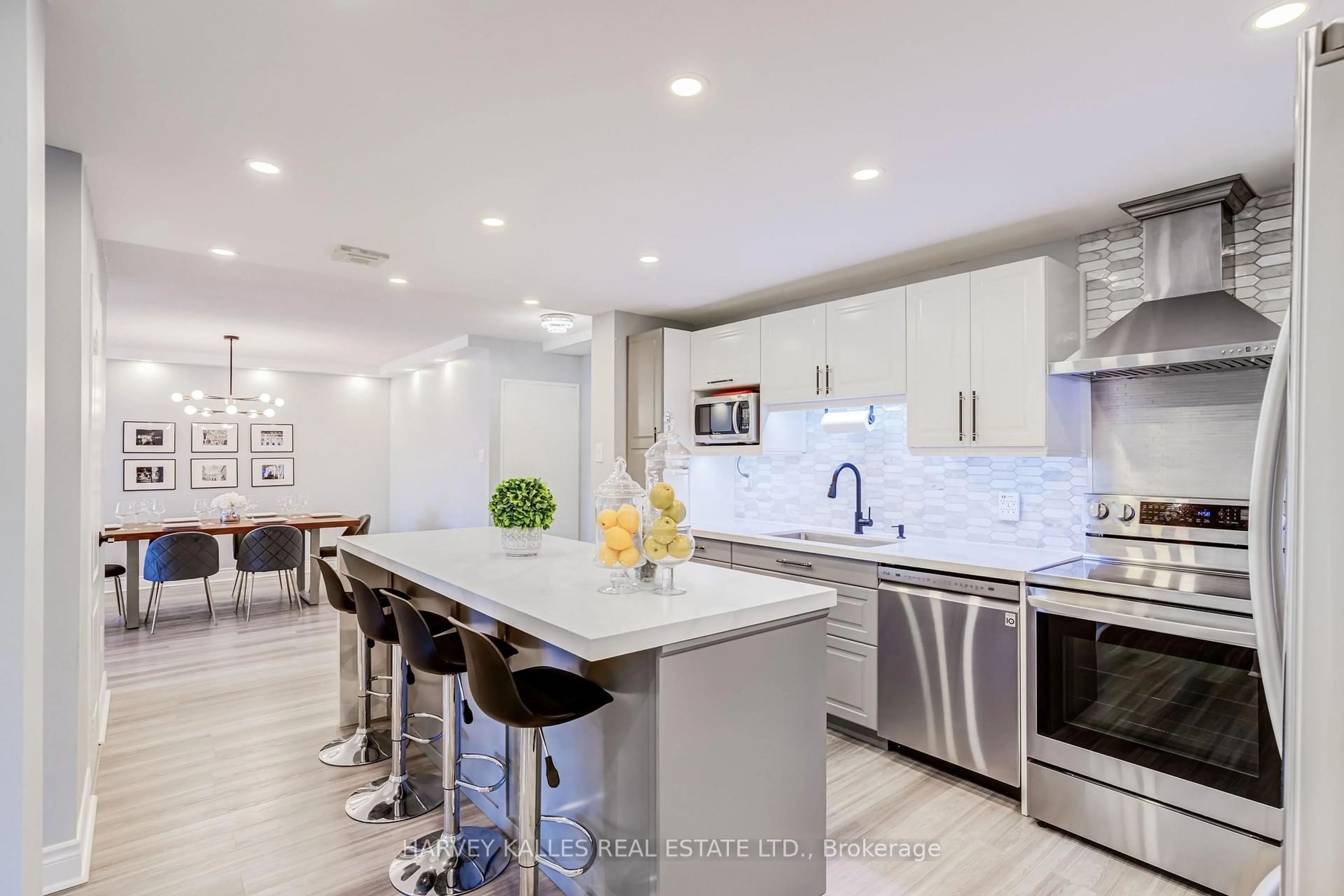 Contemporary kitchen, ceramic/tile floor for 65 Huntingdale Blvd #103, Toronto Ontario M1W 2P1