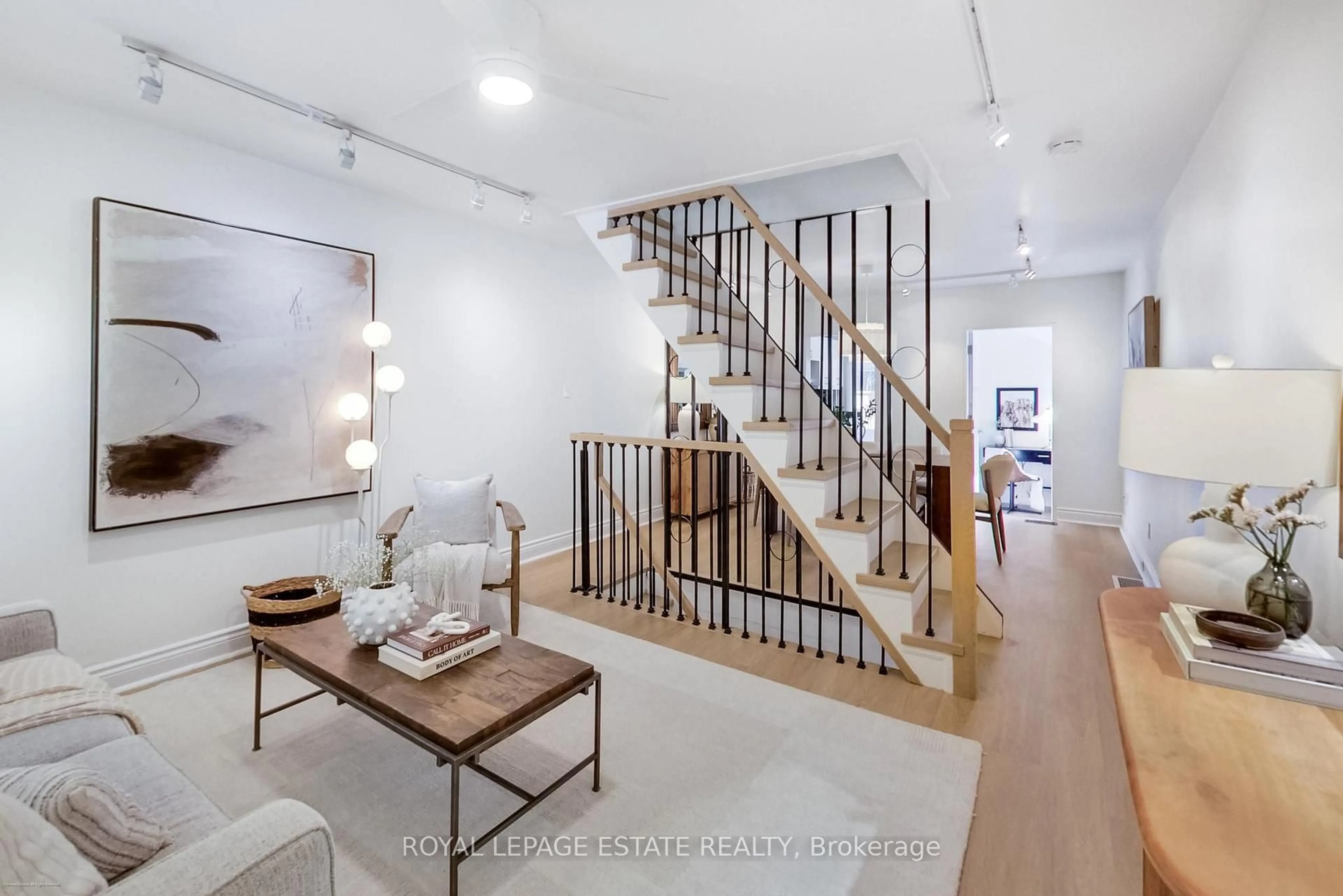 Unknown for 151 Drayton Ave, Toronto Ontario M4C 3M1
