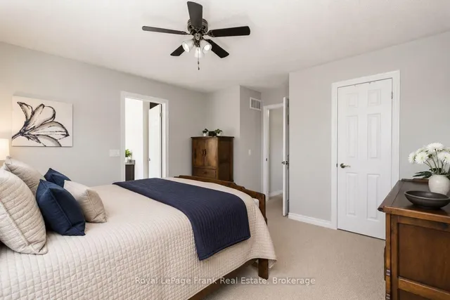 1340 Wadebridge Cres, Oshawa 5