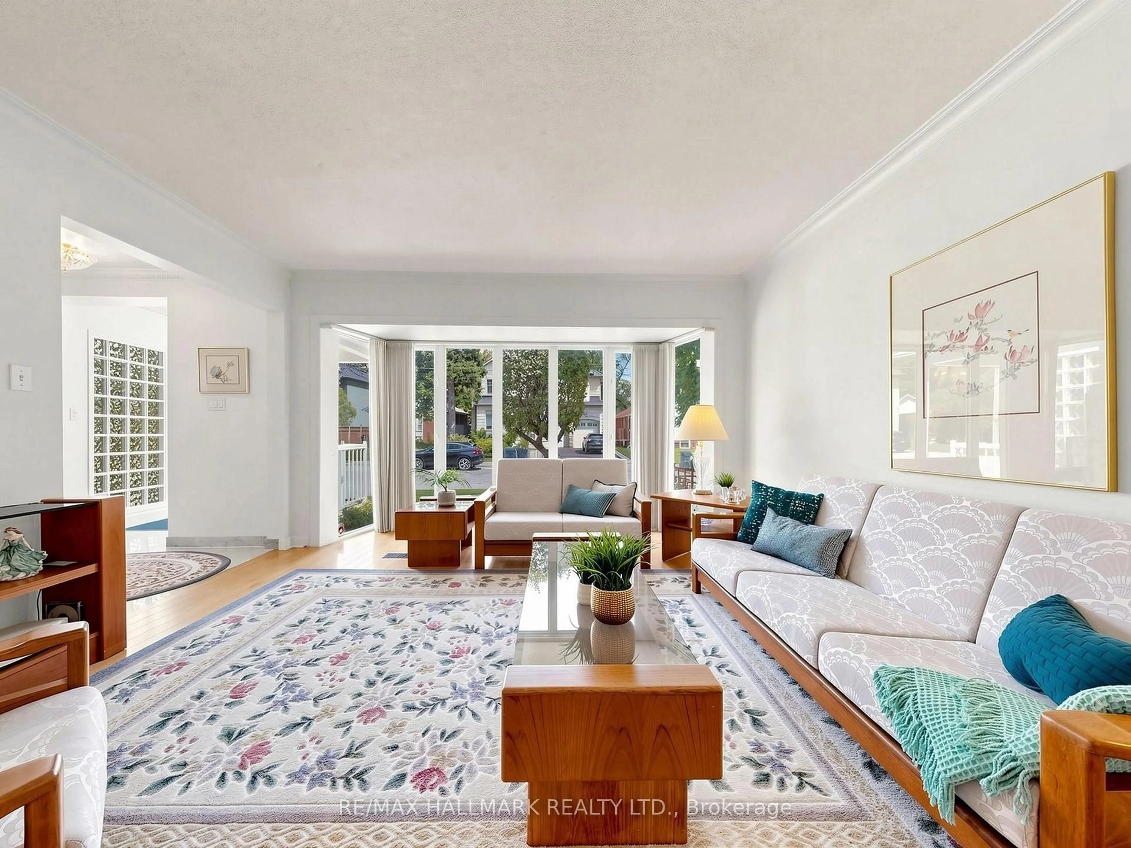 Living room with furniture, unknown for 20 Elfreda Blvd, Toronto Ontario M1L 4L7
