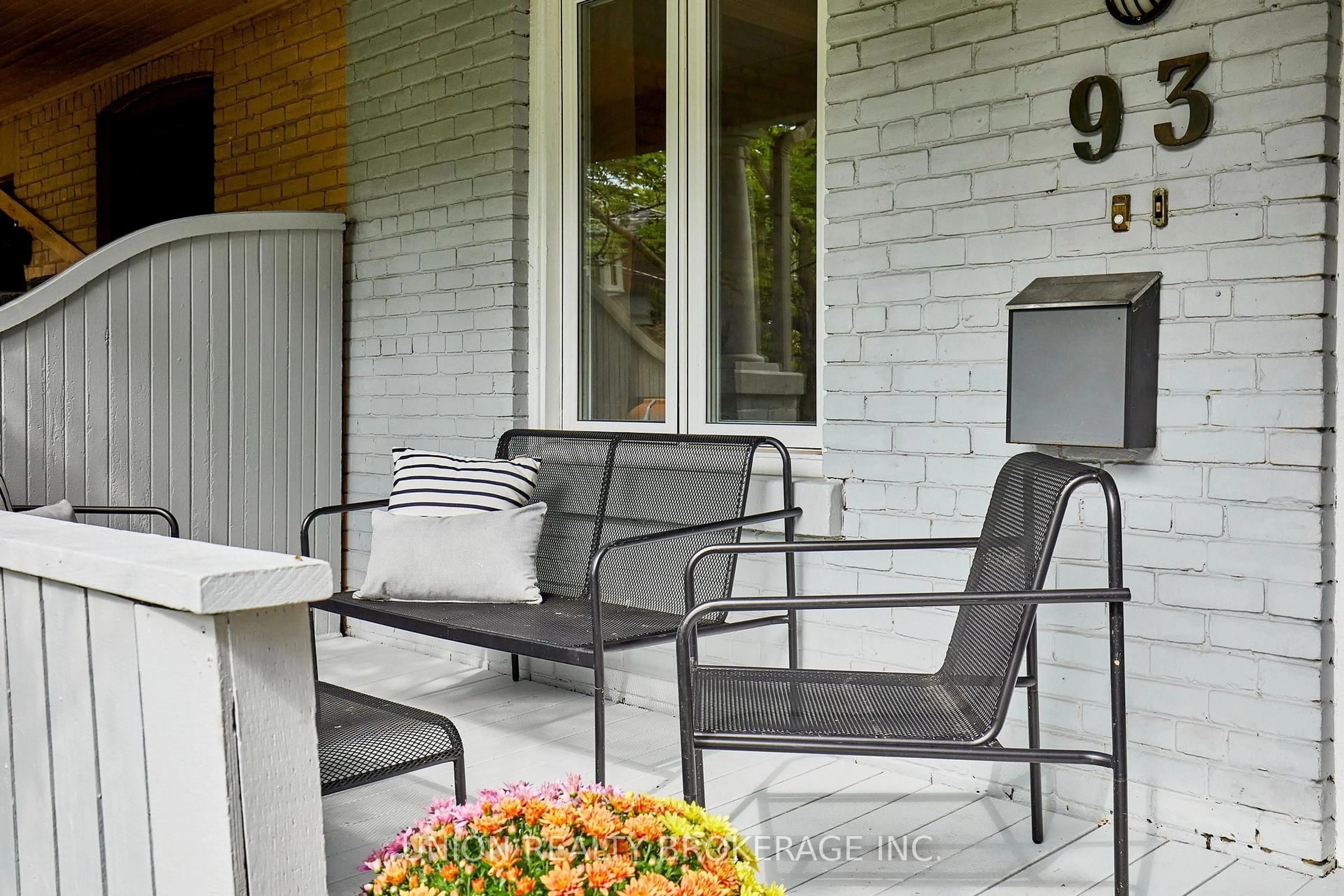Patio, street for 93 Rainsford Rd, Toronto Ontario M4L 3N8