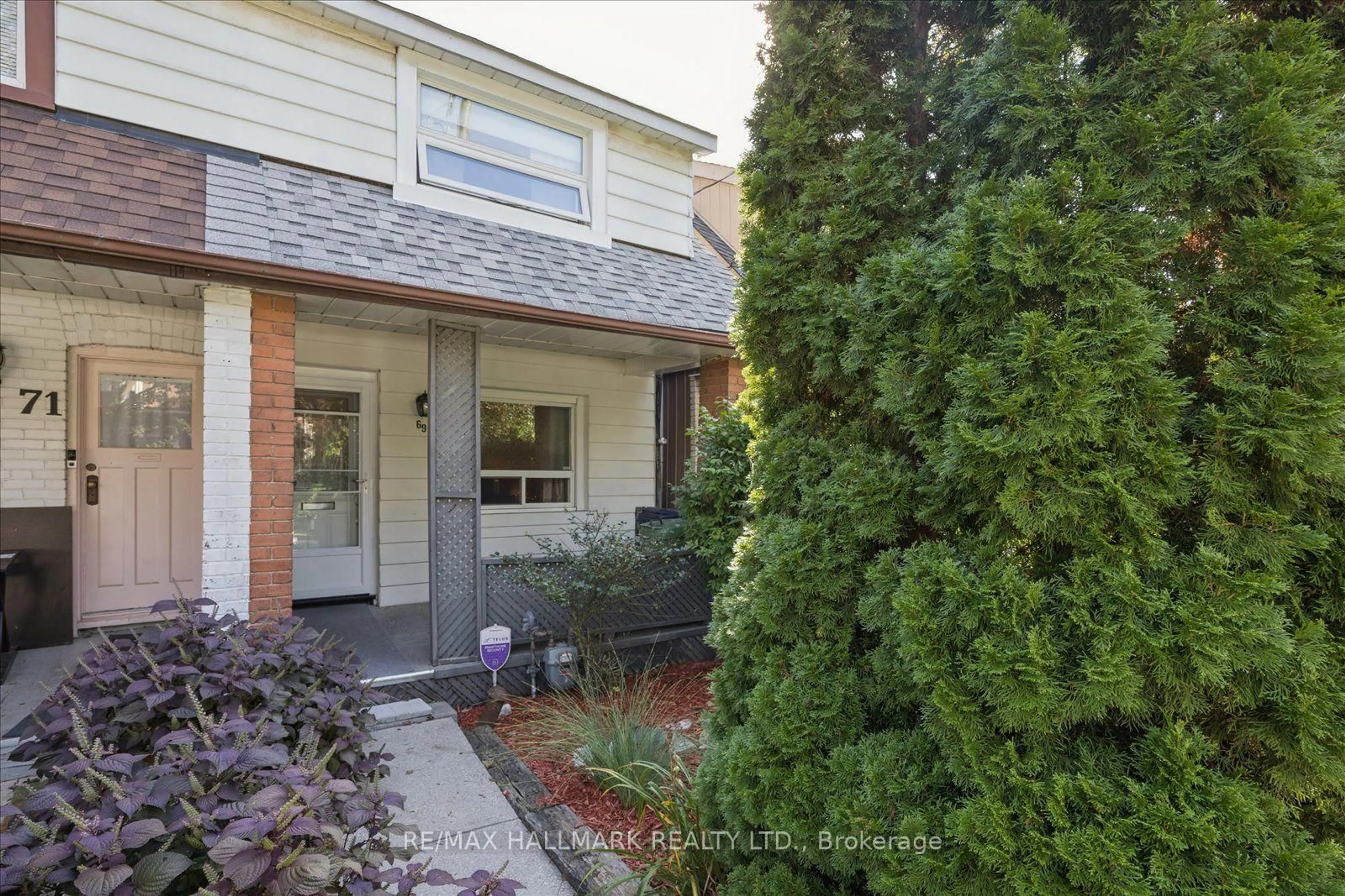 Unknown for 69 Alton Ave, Toronto Ontario M4L 2M3