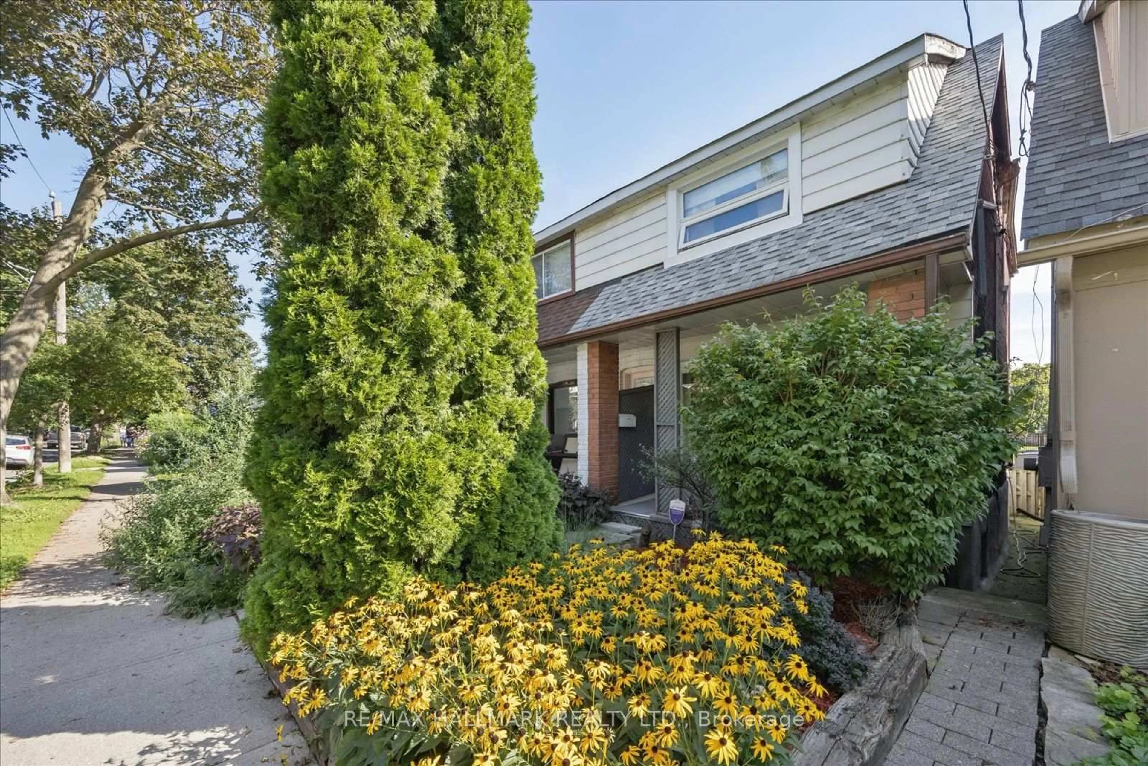 Unknown for 69 Alton Ave, Toronto Ontario M4L 2M3