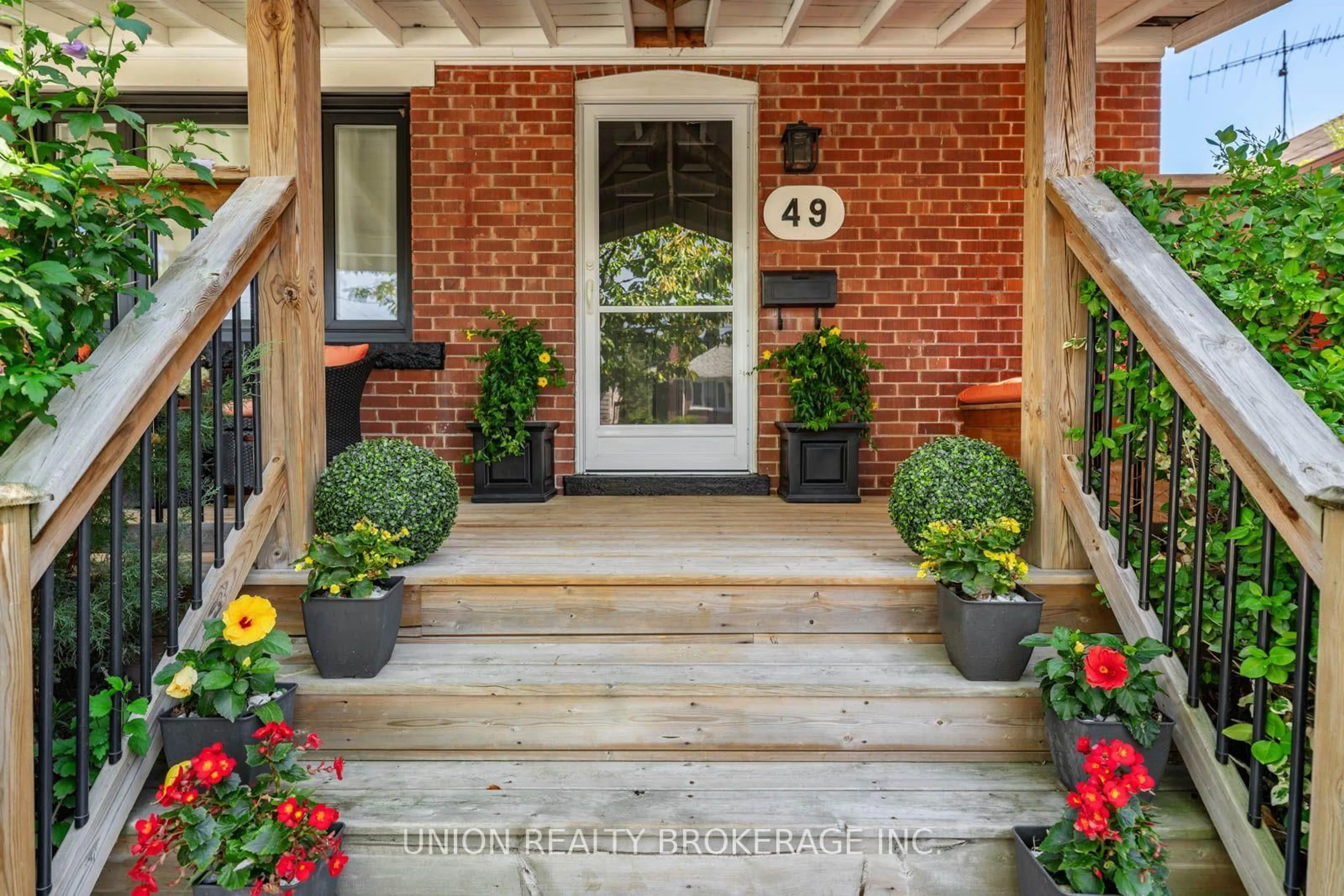 Indoor entryway for 49 Claremore Ave, Toronto Ontario M1N 3S1