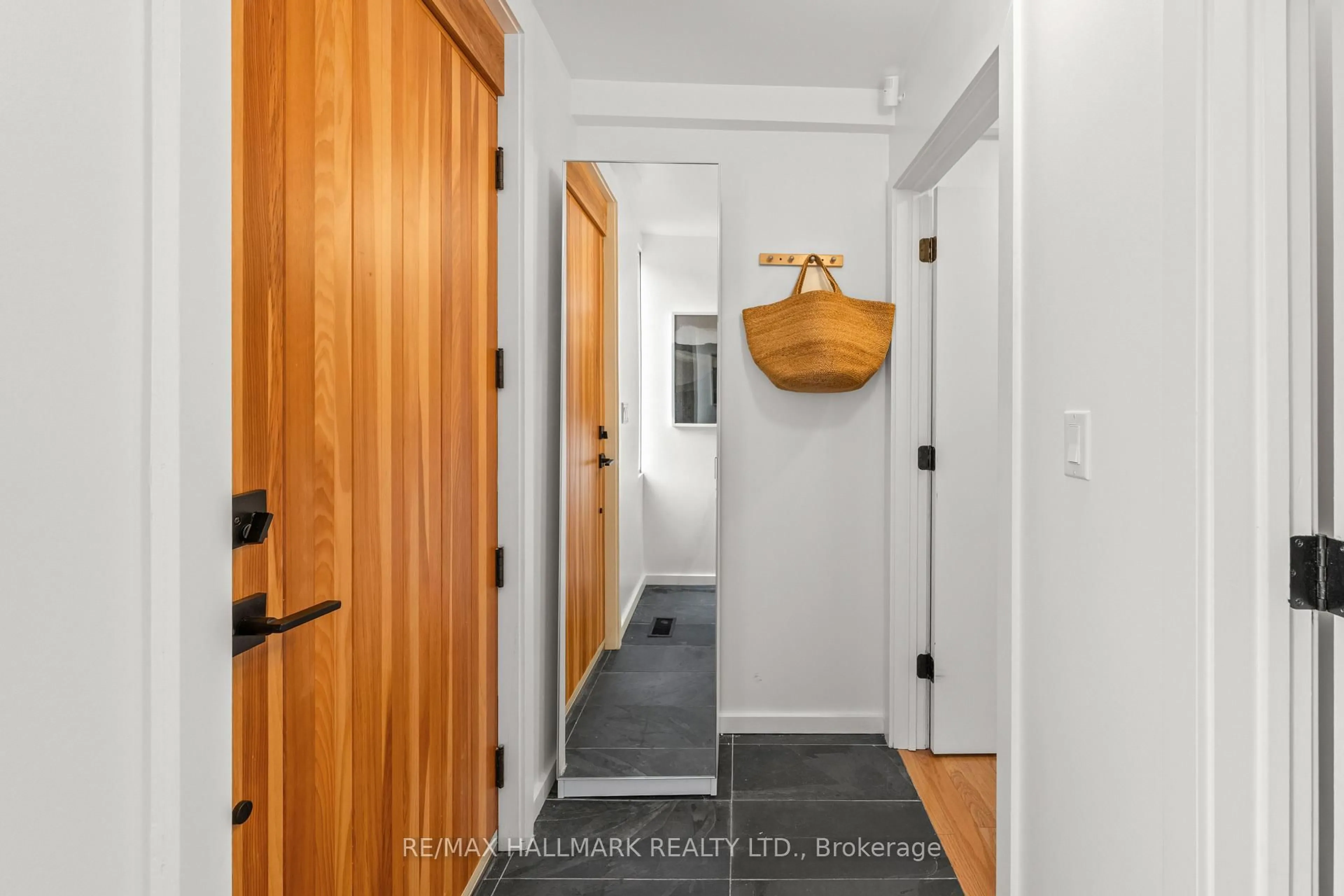 Indoor entryway for 92 Chisholm Ave, Toronto Ontario M4C 4V5