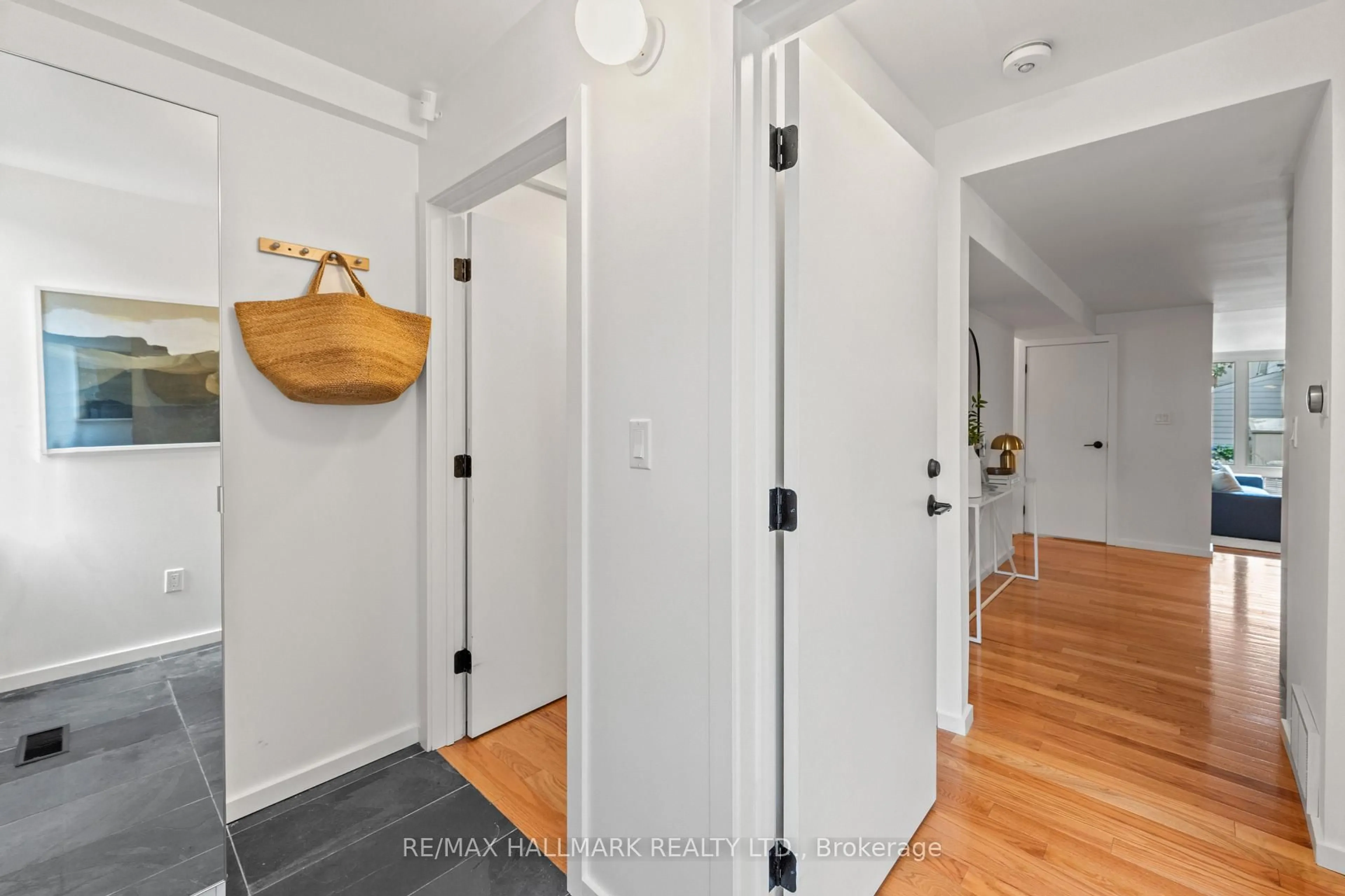 Indoor entryway for 92 Chisholm Ave, Toronto Ontario M4C 4V5