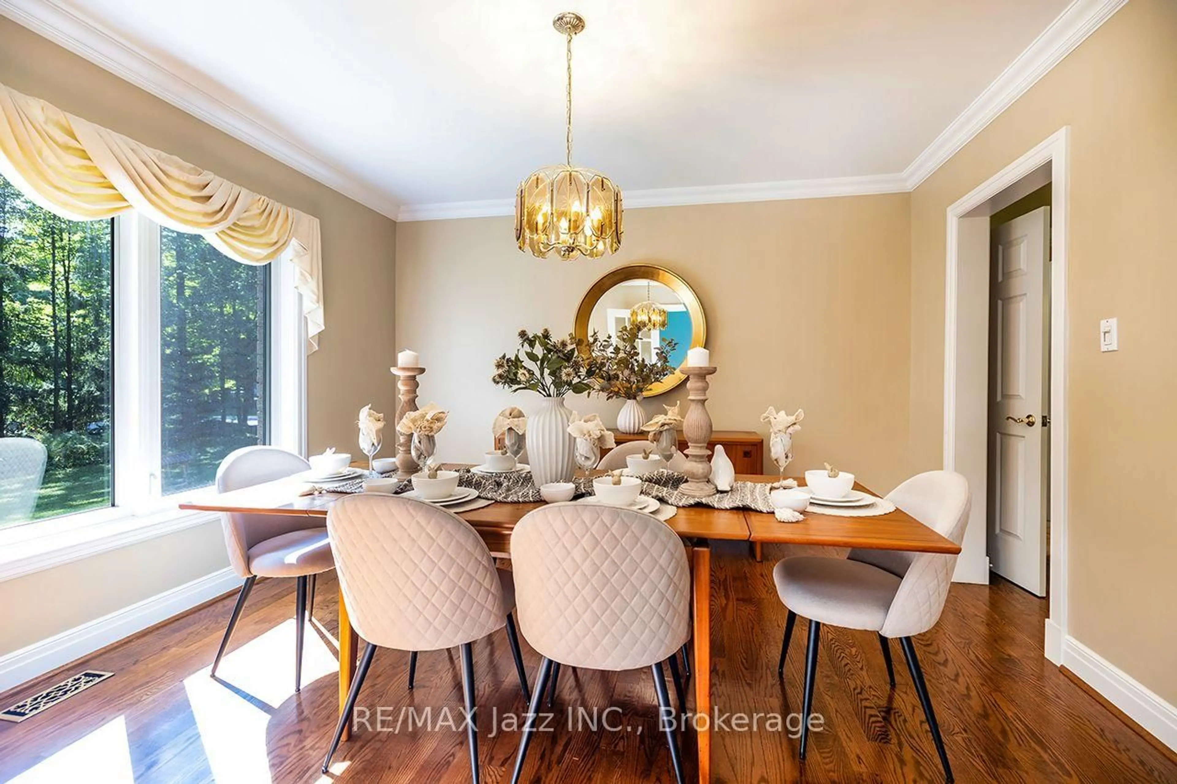 Dining room, unknown for 20 Timberlane Crt, Clarington Ontario L1E 2H1
