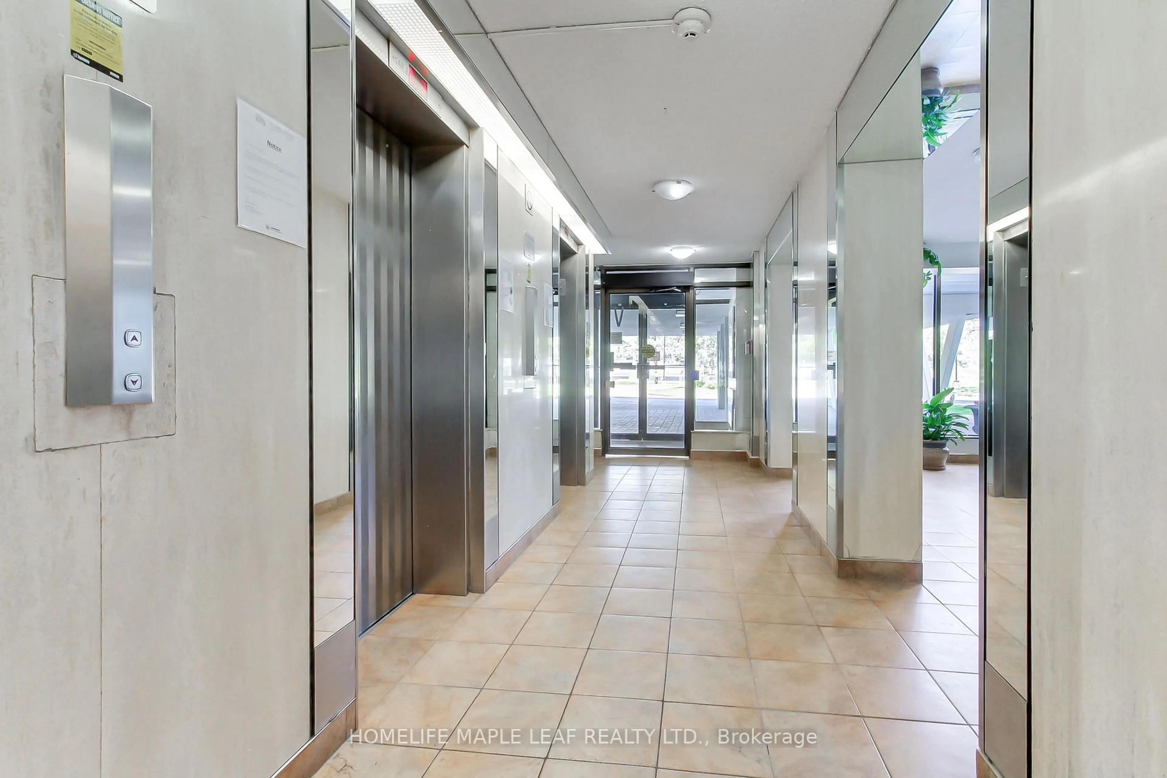 Indoor foyer for 301 Prudential Dr #309, Toronto Ontario M1P 4V3