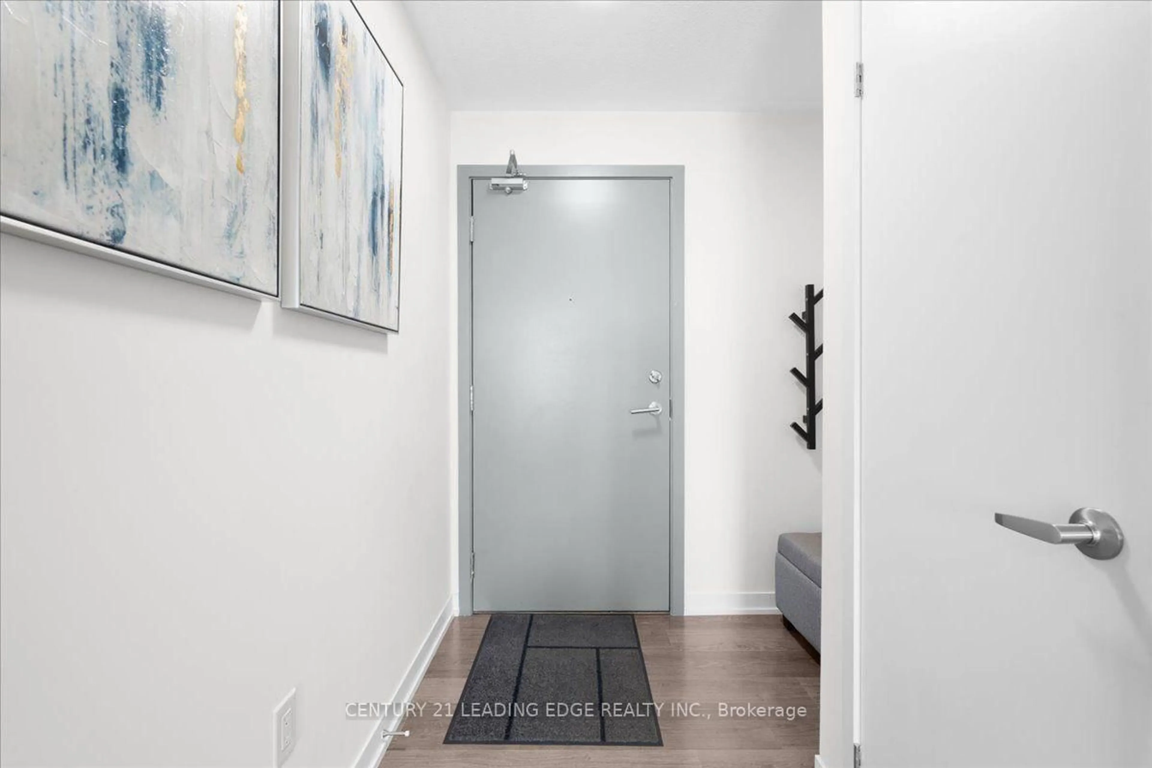 Indoor entryway for 5131 Sheppard Ave #613, Toronto Ontario M1B 0C8