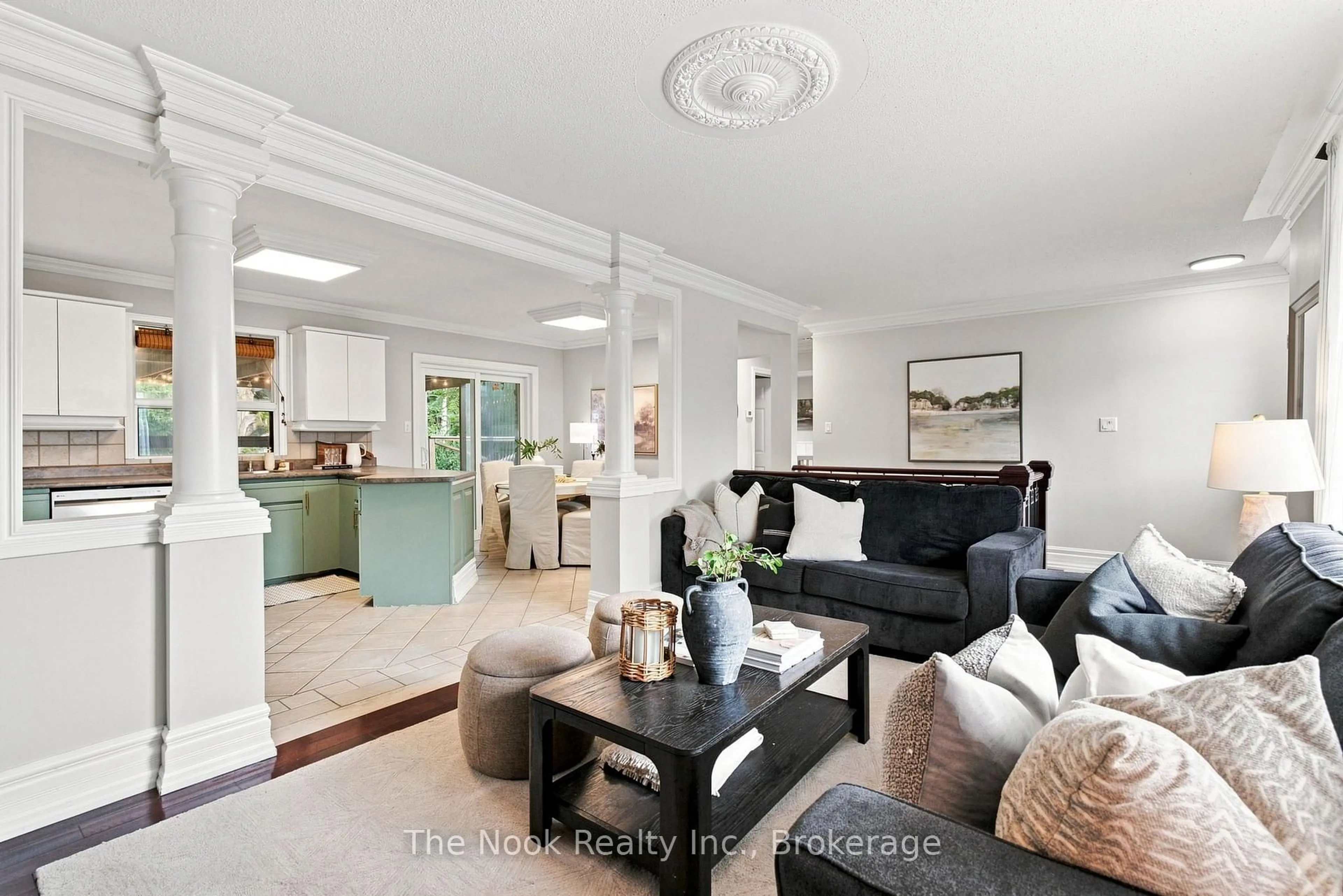 Living room with furniture, unknown for 257 Wilson Rd, Oshawa Ontario L1H 6C4