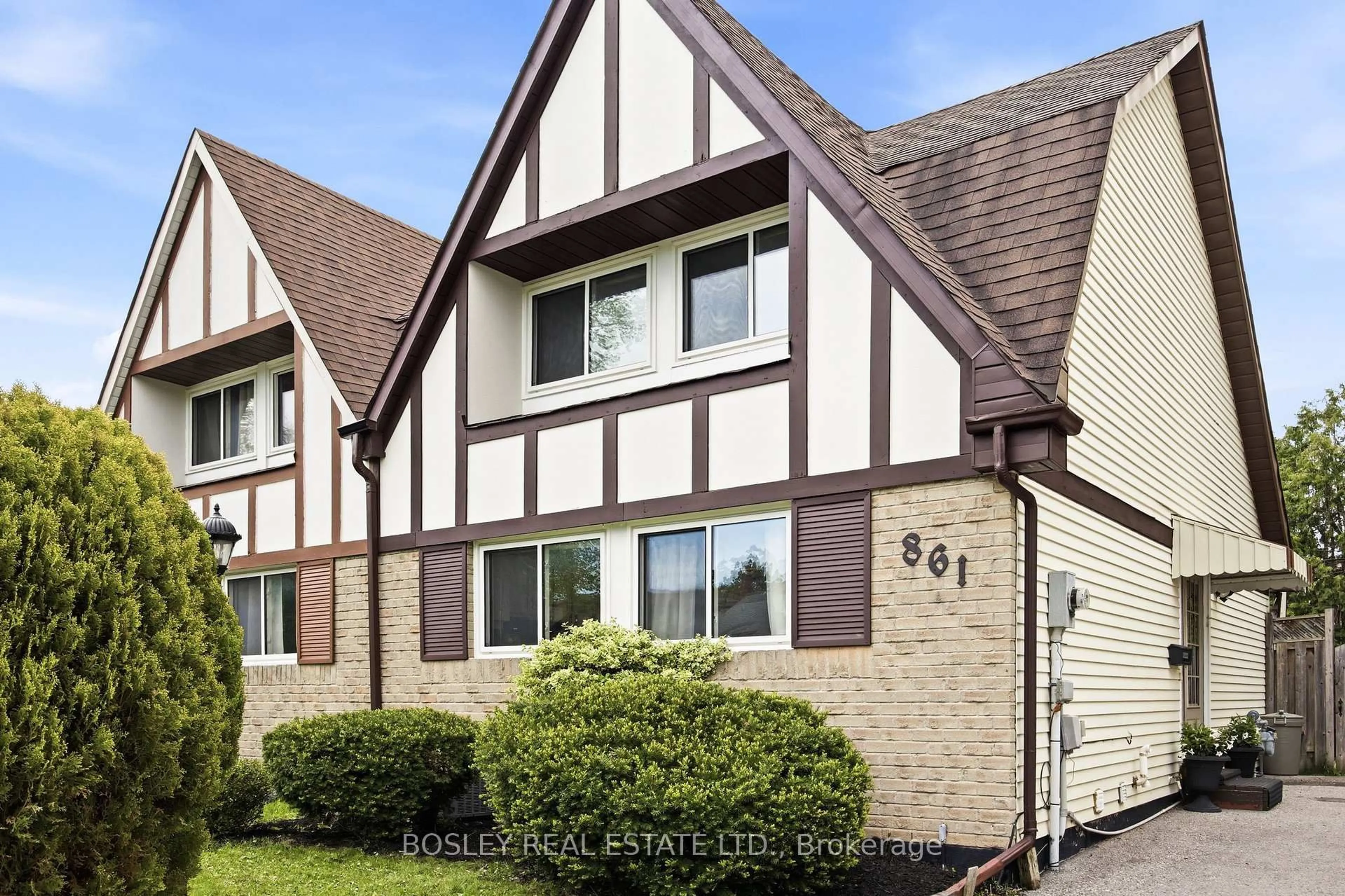 Home with vinyl exterior material, street for 861 Traddles Ave, Oshawa Ontario L1K 1N7