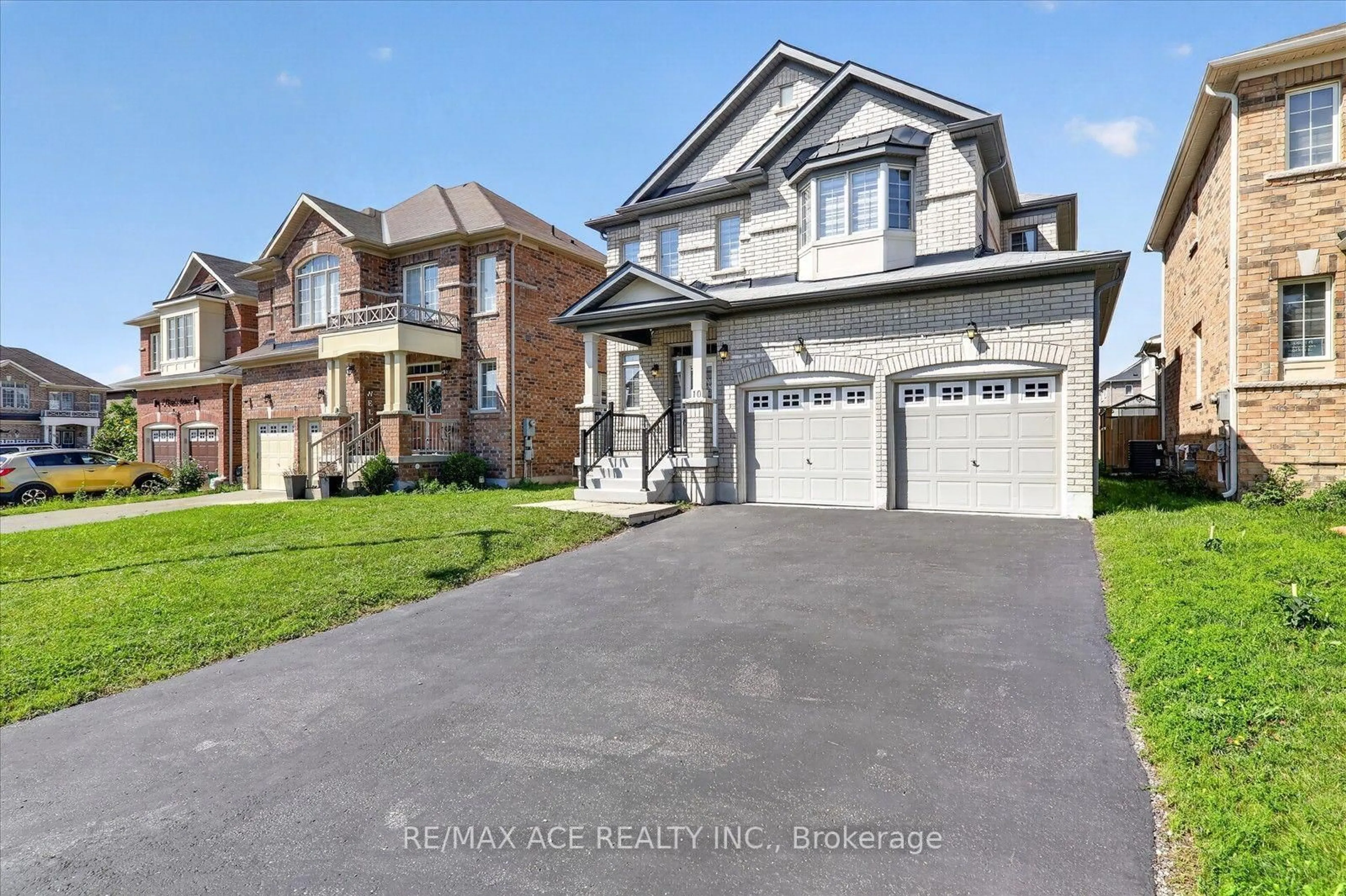 Home with brick exterior material, street for 10 Gusul Ave, Clarington Ontario L1B 0K7