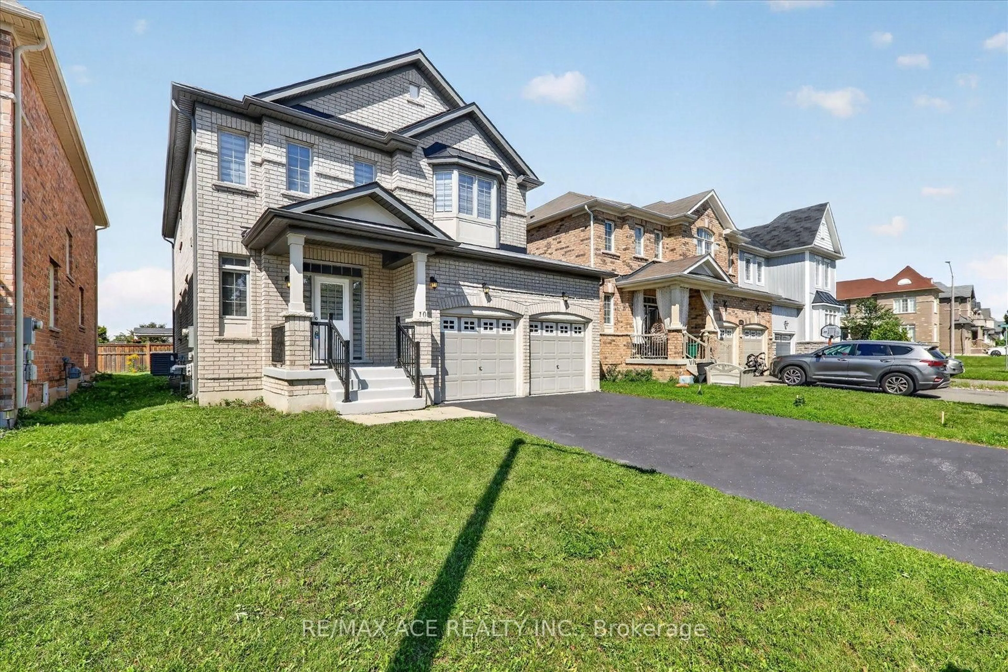 Unknown for 10 Gusul Ave, Clarington Ontario L1B 0K7