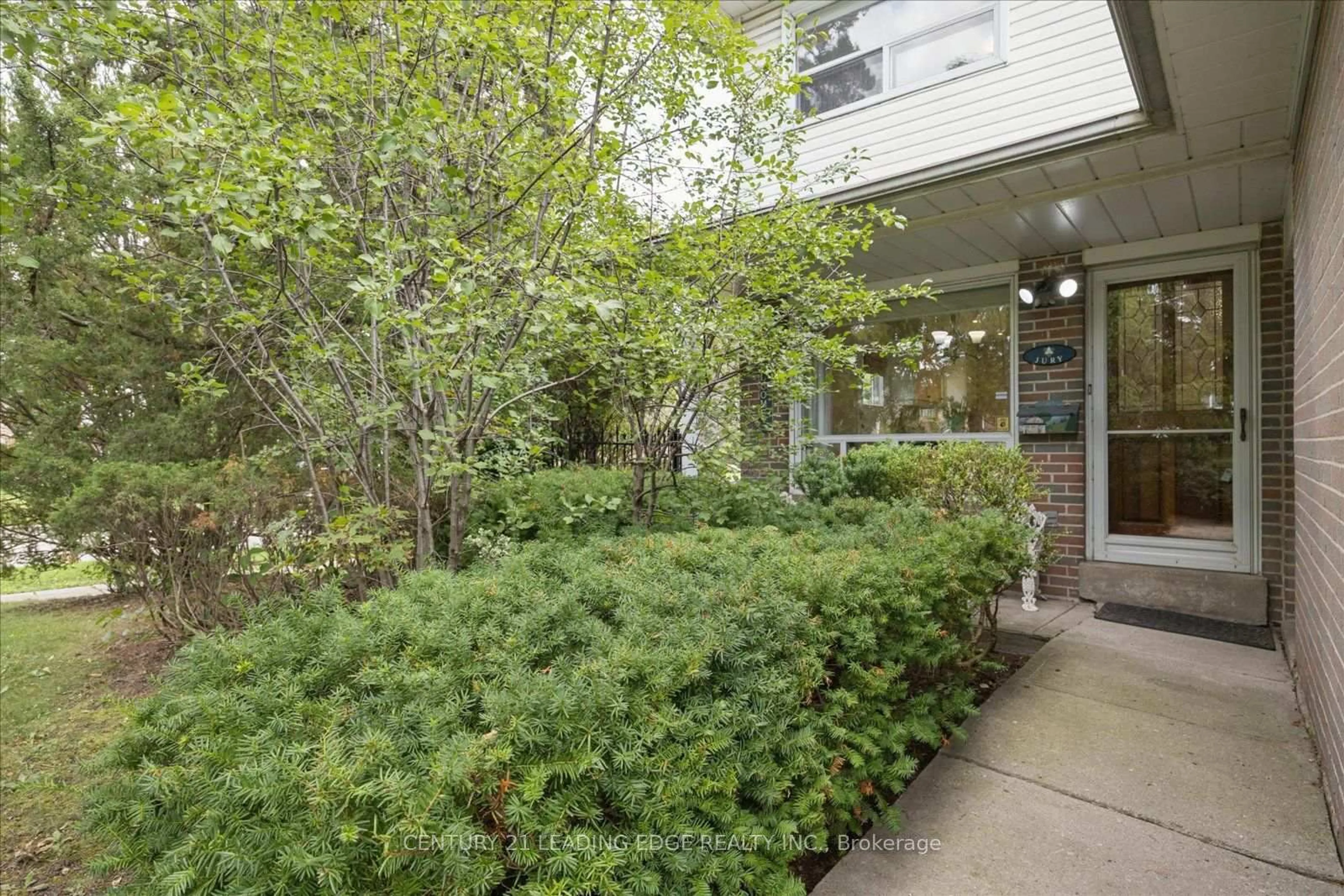 Patio, street for 91 Glenstroke Dr, Toronto Ontario M1S 3A1