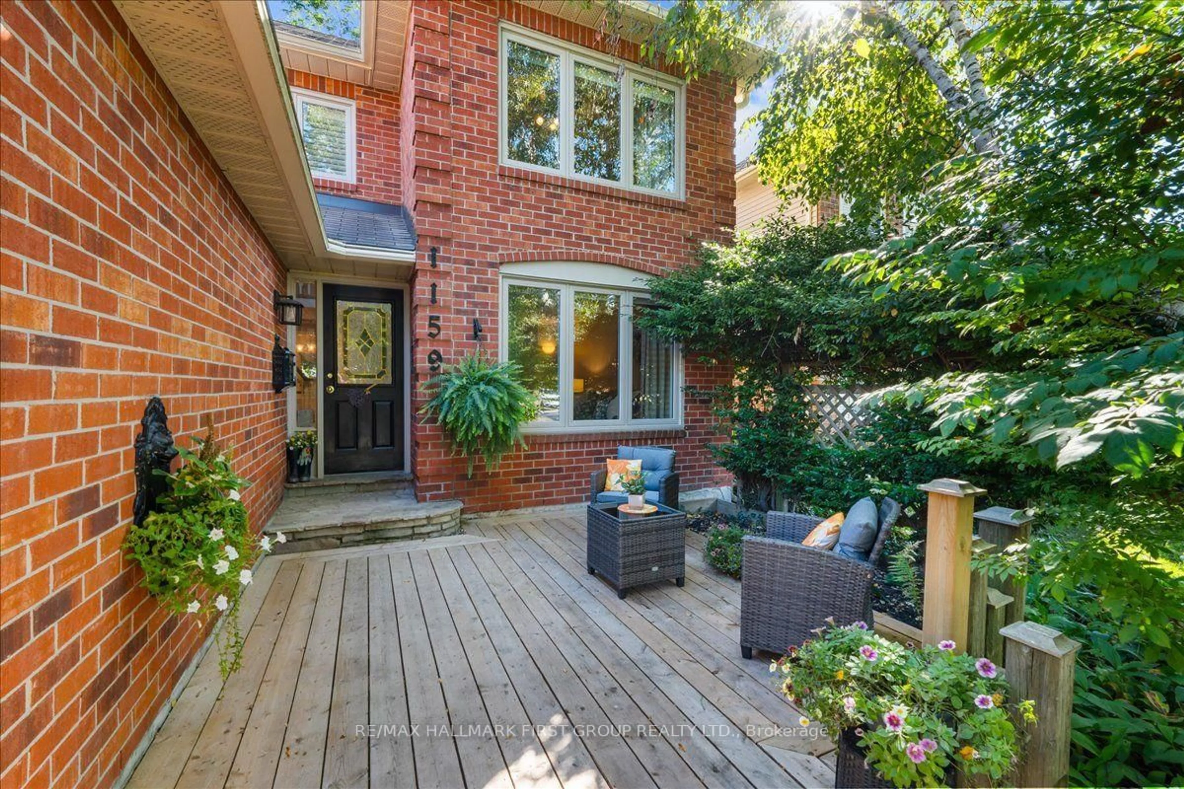 Patio, street for 1159 Pebblestone Cres, Pickering Ontario L1X 1A6