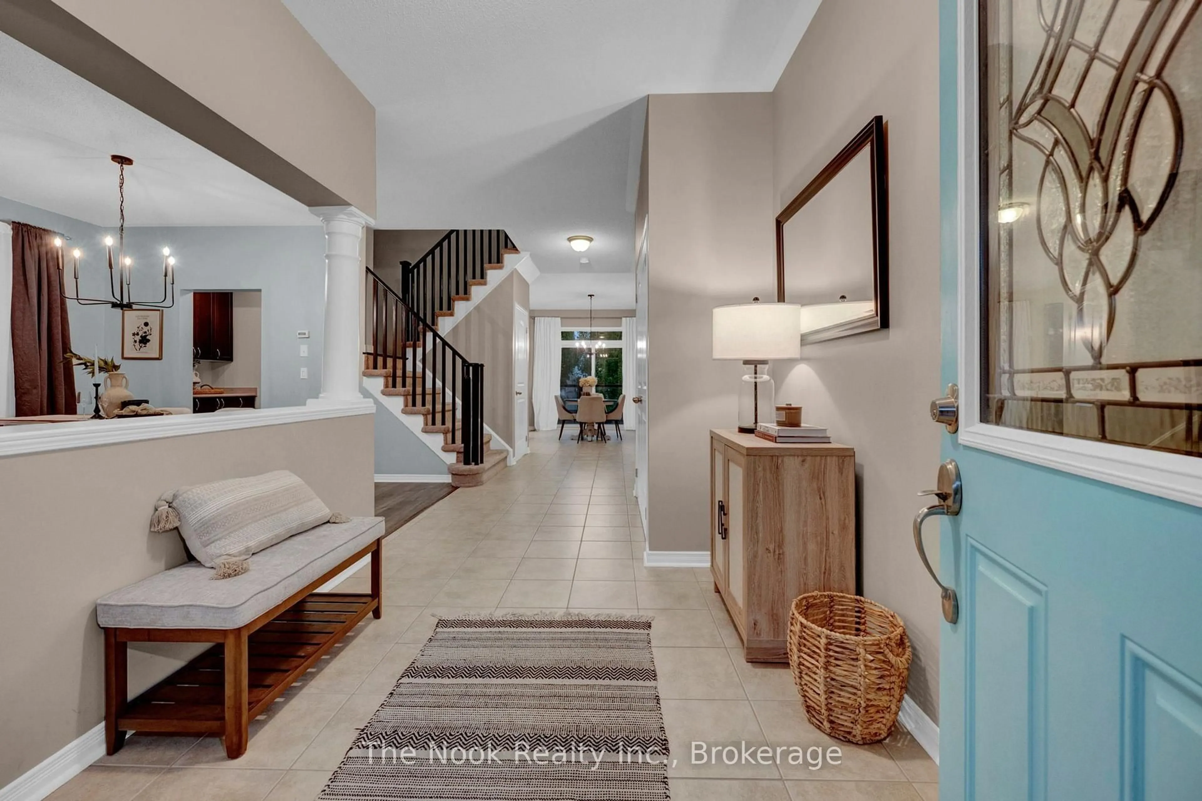 Indoor entryway for 81 Colville Ave, Clarington Ontario L1C 0H8