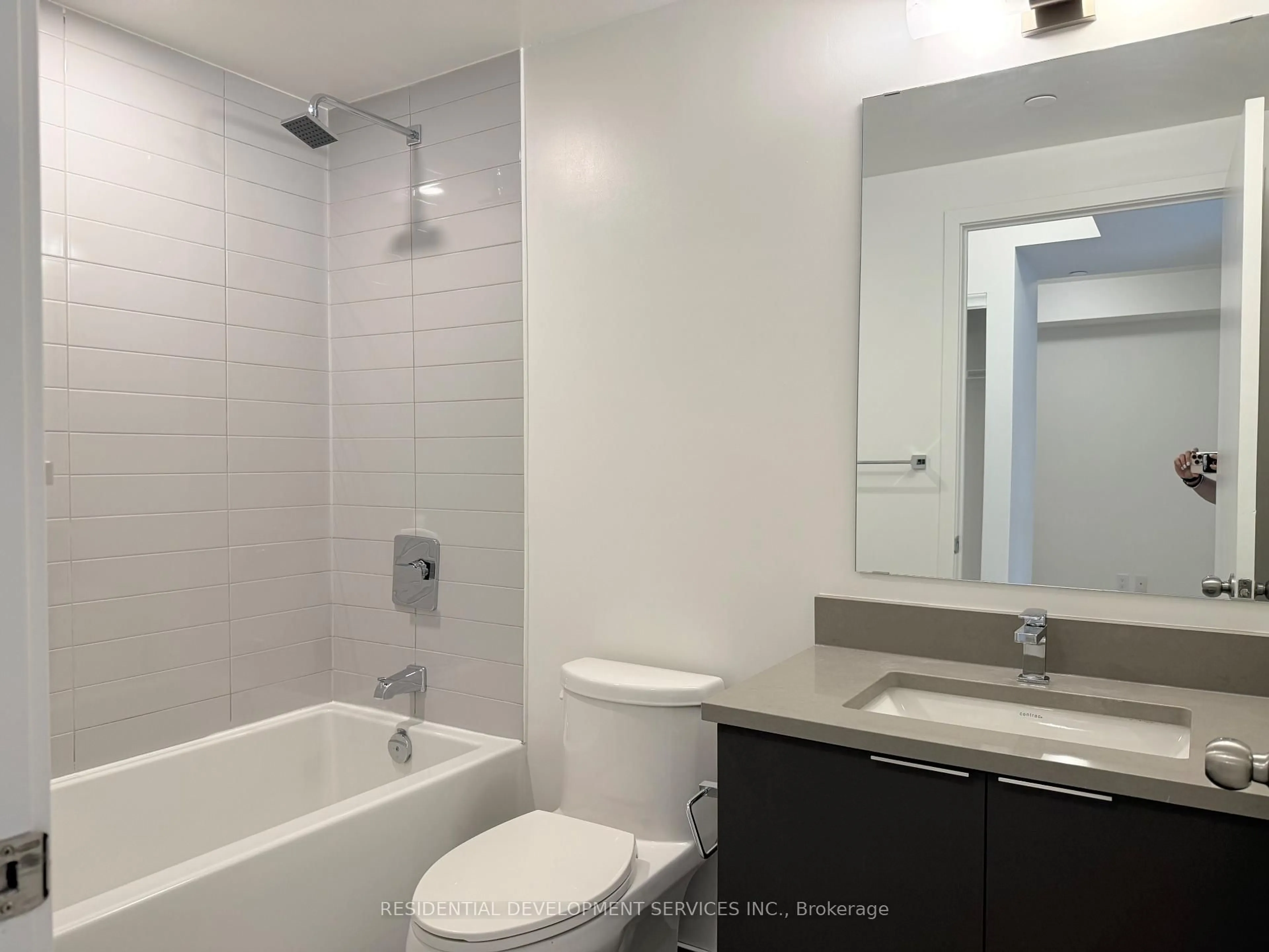 Standard bathroom, unknown for 2033 Kennedy Rd #321, Toronto Ontario M1T 0B8
