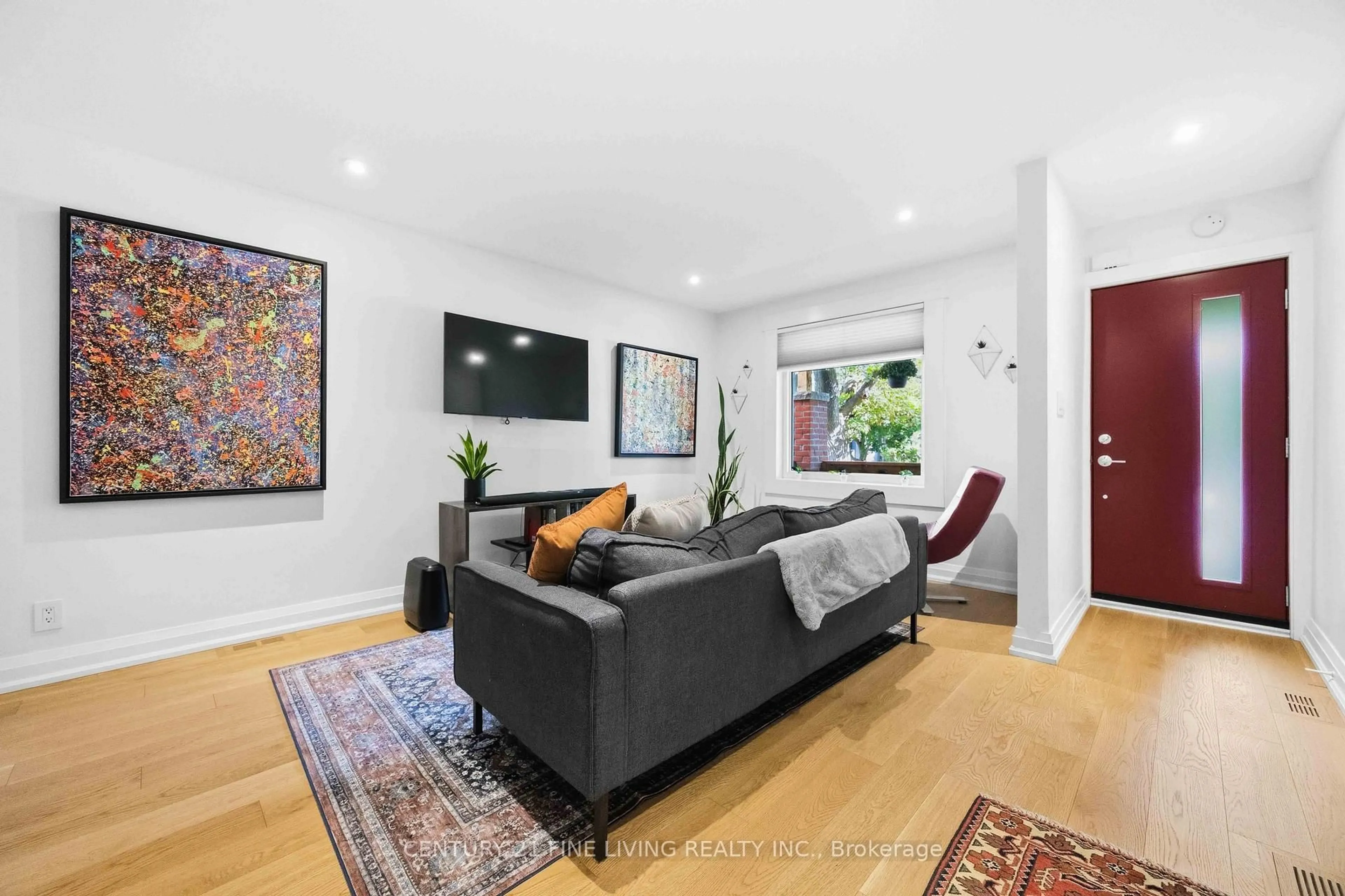 Living room with furniture, unknown for 294 Gainsborough Rd, Toronto Ontario M4L 3C6