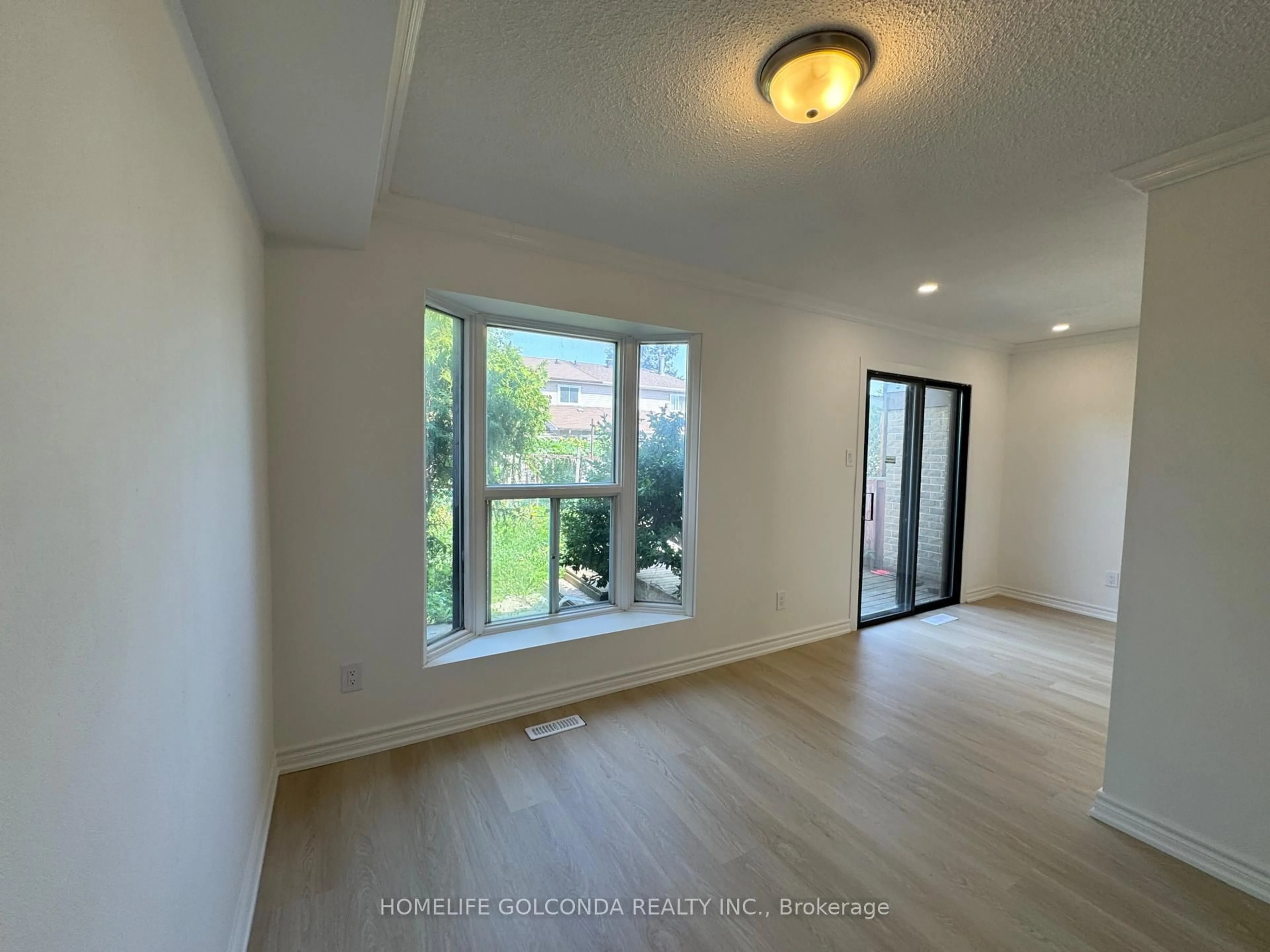 A pic of a room for 12 Grenbeck Dr, Toronto Ontario M1V 2H6