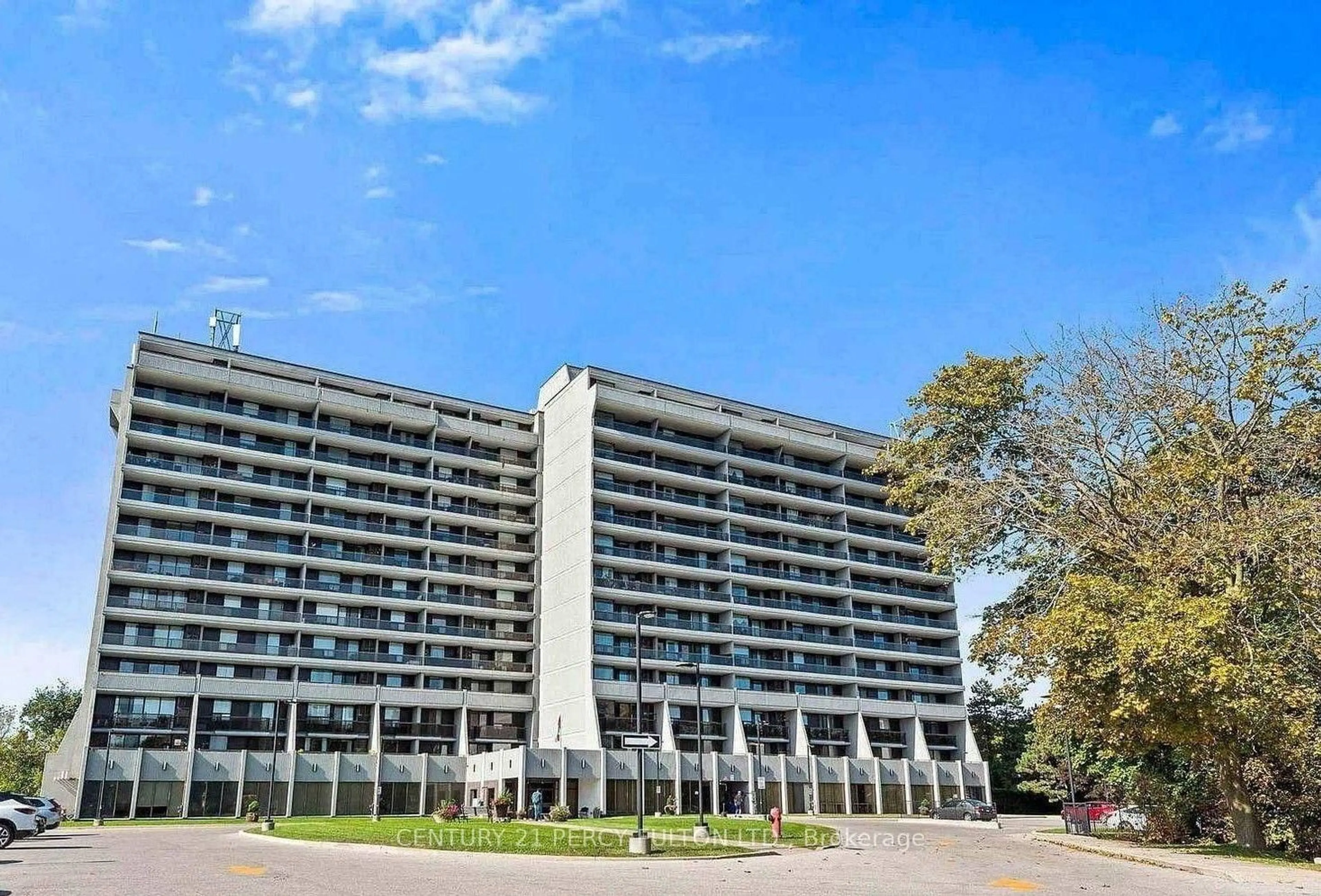 Indoor foyer for 92 Church St #705, Ajax Ontario L1S 6B4