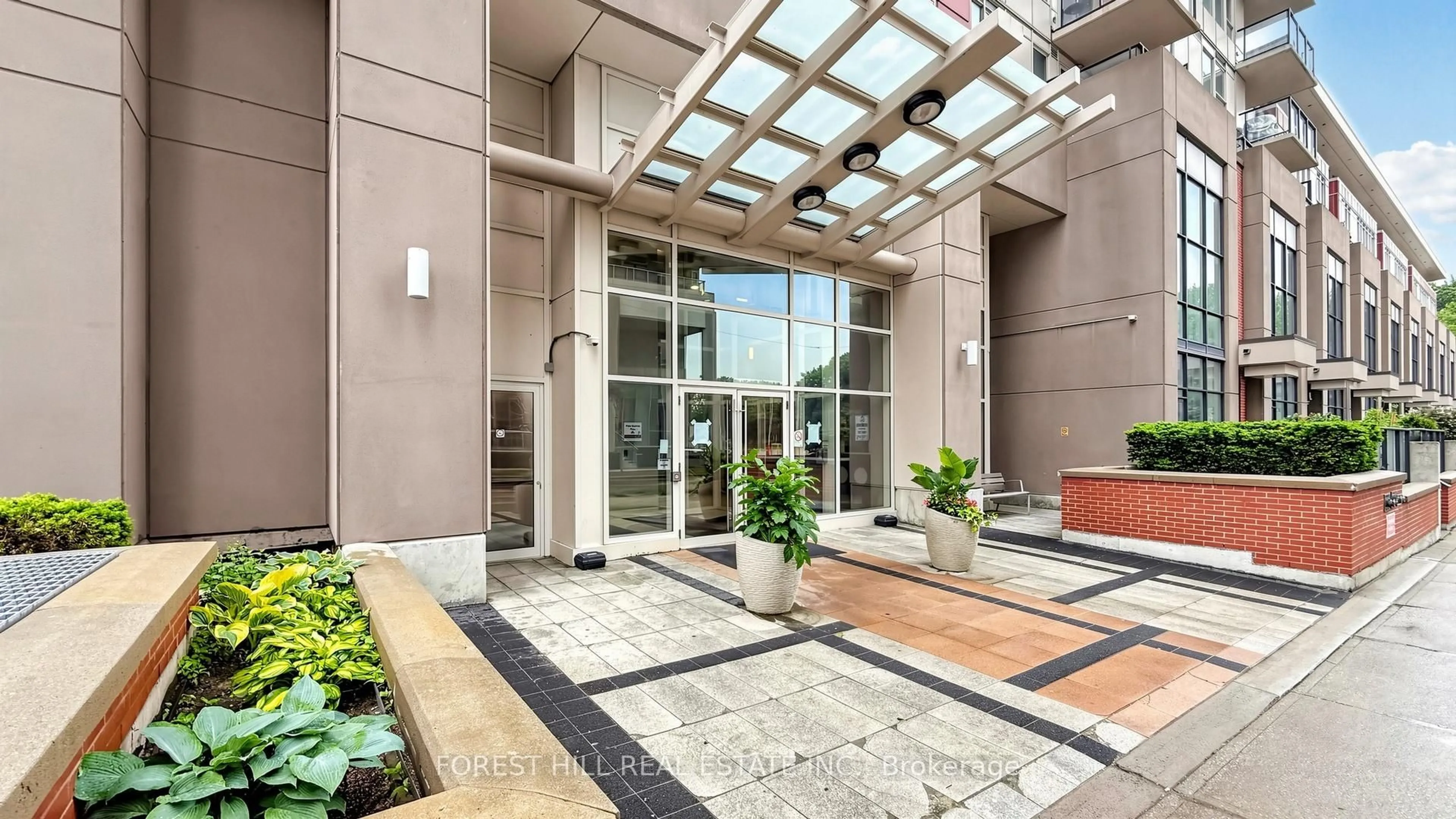 Indoor foyer for 25 Town Centre Crt #325, Toronto Ontario M1P 0B4