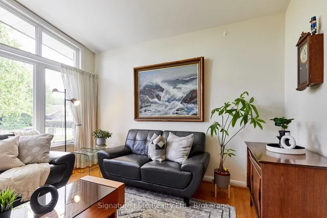 122 Haileybury Dr, Toronto 5
