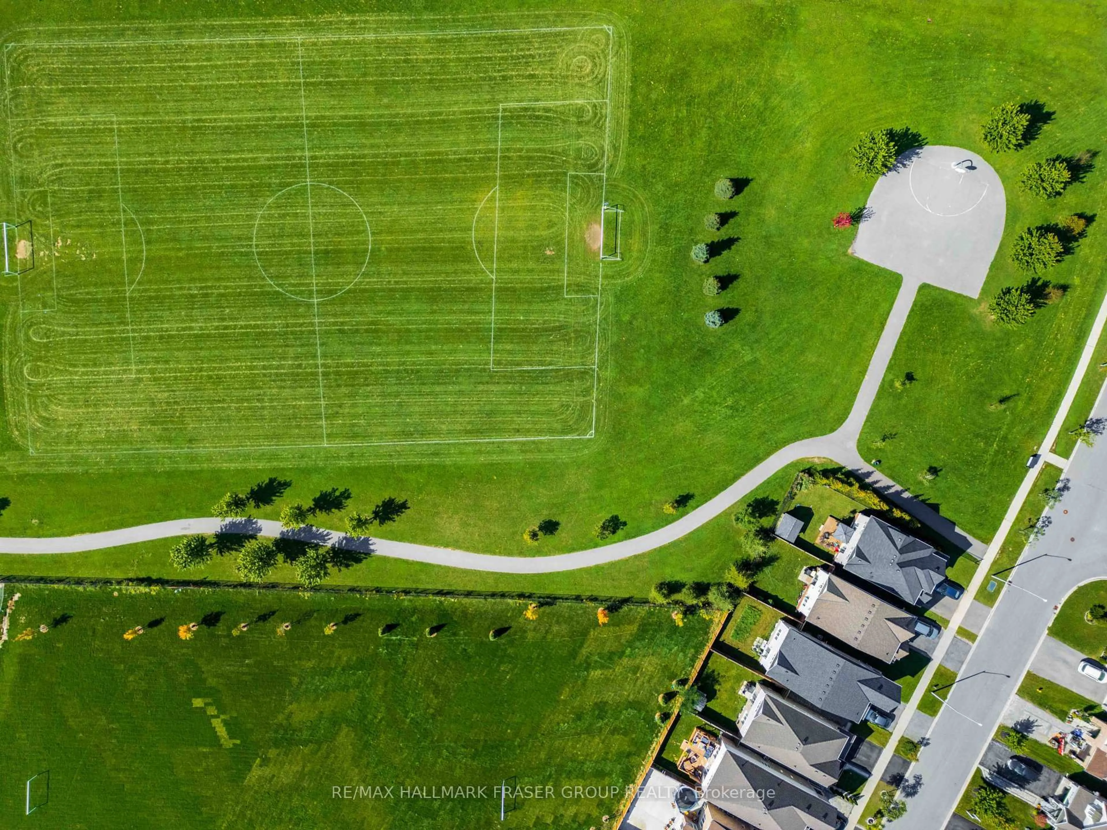 A pic from outside/outdoor area/front of a property/back of a property/a pic from drone, street for 19 Crombie St, Clarington Ontario L1C 4A1