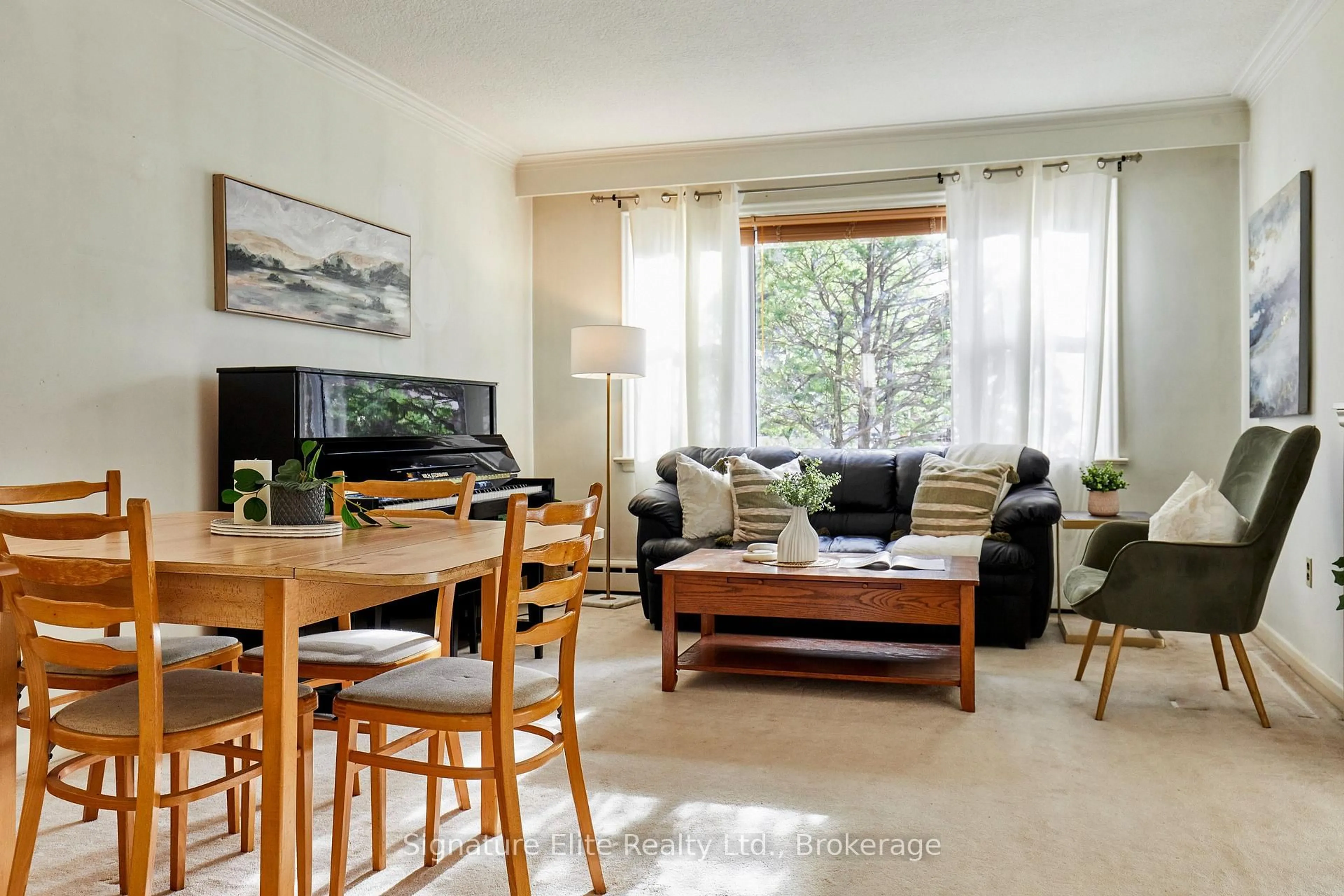 Living room with furniture, wood/laminate floor for 15 Bonny Lynn Crt, Toronto Ontario M1K 3A5