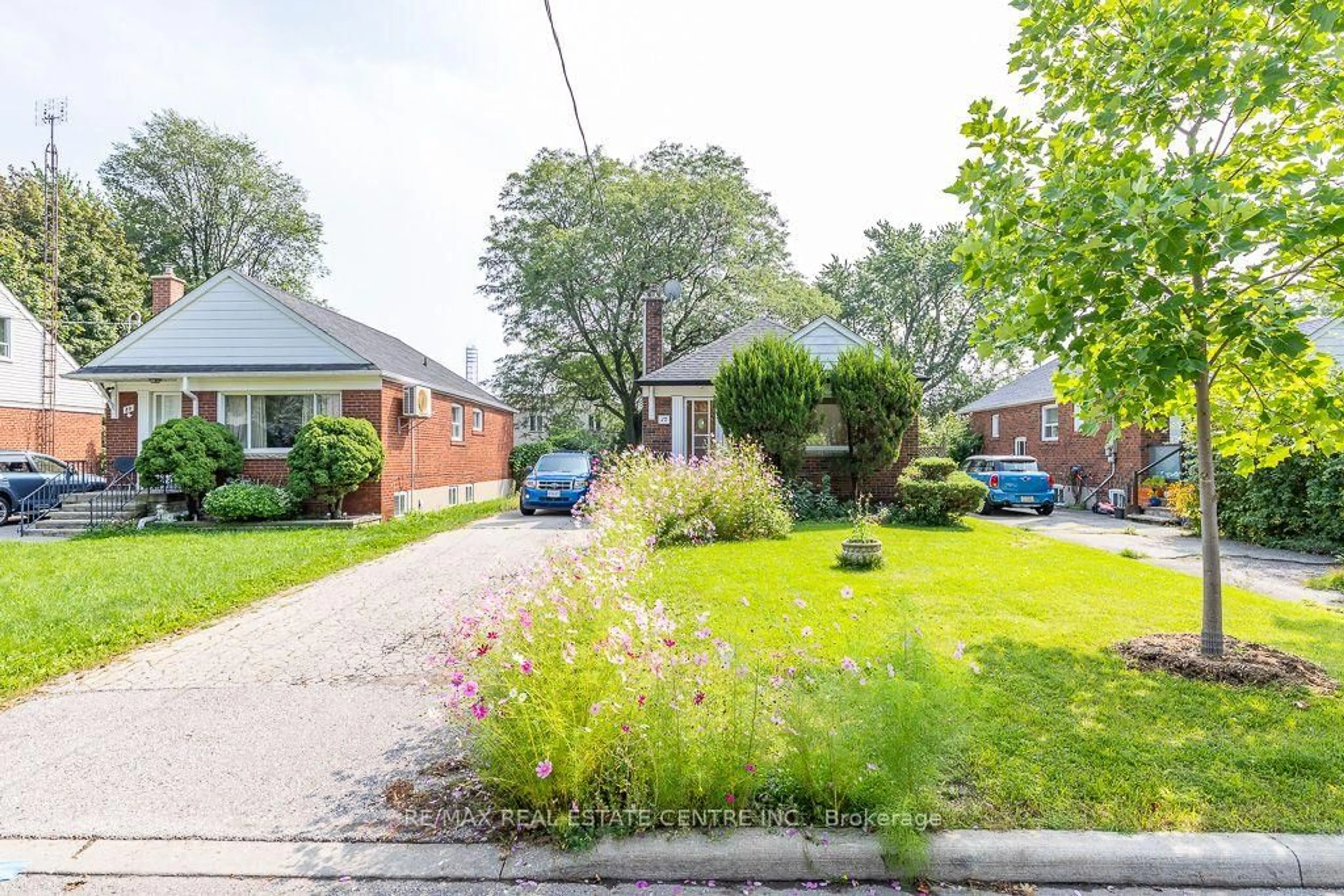 Unknown for 27 Innismore Cres, Toronto Ontario M1R 1C8