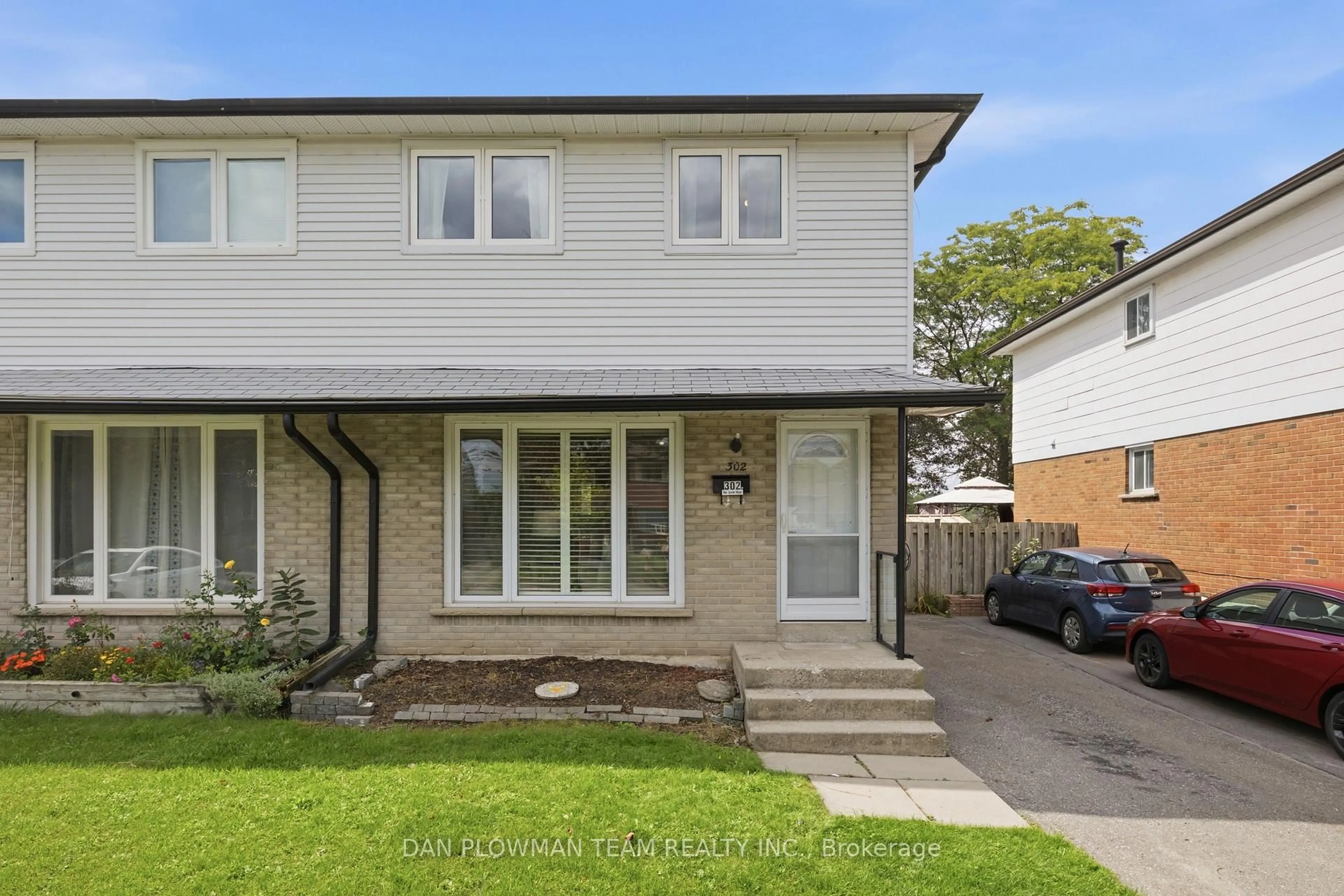 Unknown for 302 Vancouver Cres, Oshawa Ontario L1J 5X9