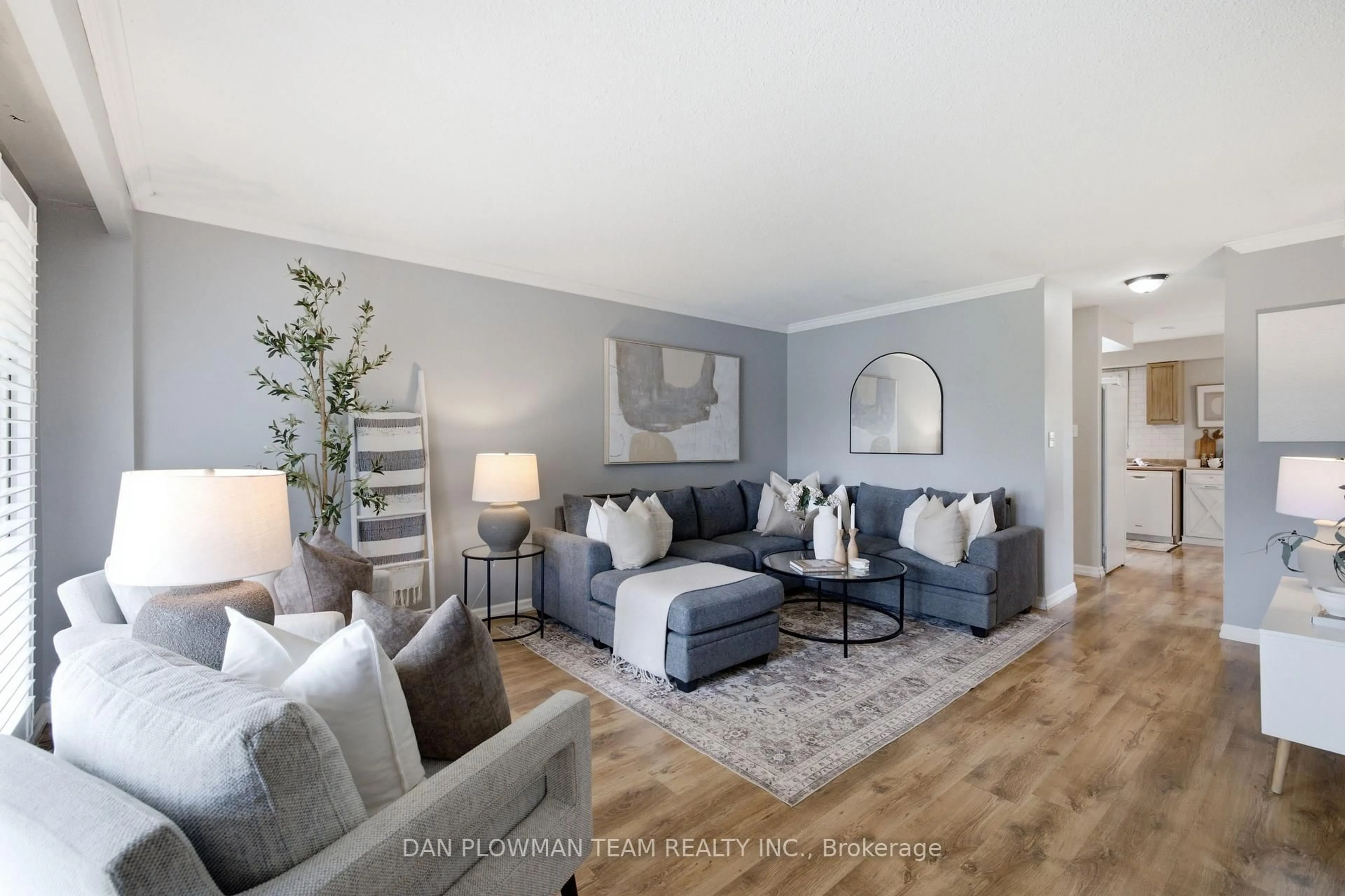 Living room with furniture, unknown for 302 Vancouver Cres, Oshawa Ontario L1J 5X9