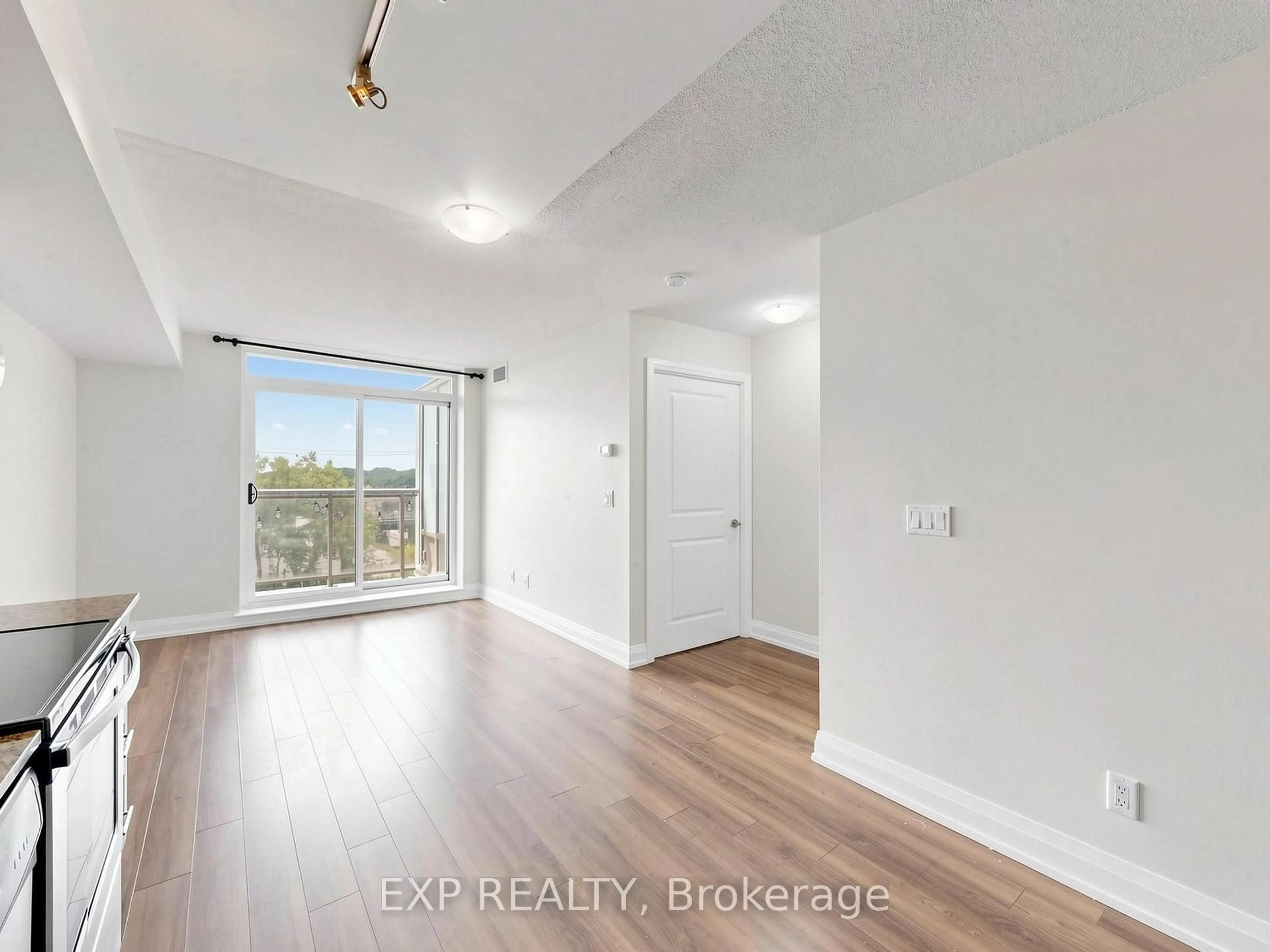 A pic of a room for 3520 Danforth Ave #415, Toronto Ontario M1L 1E5