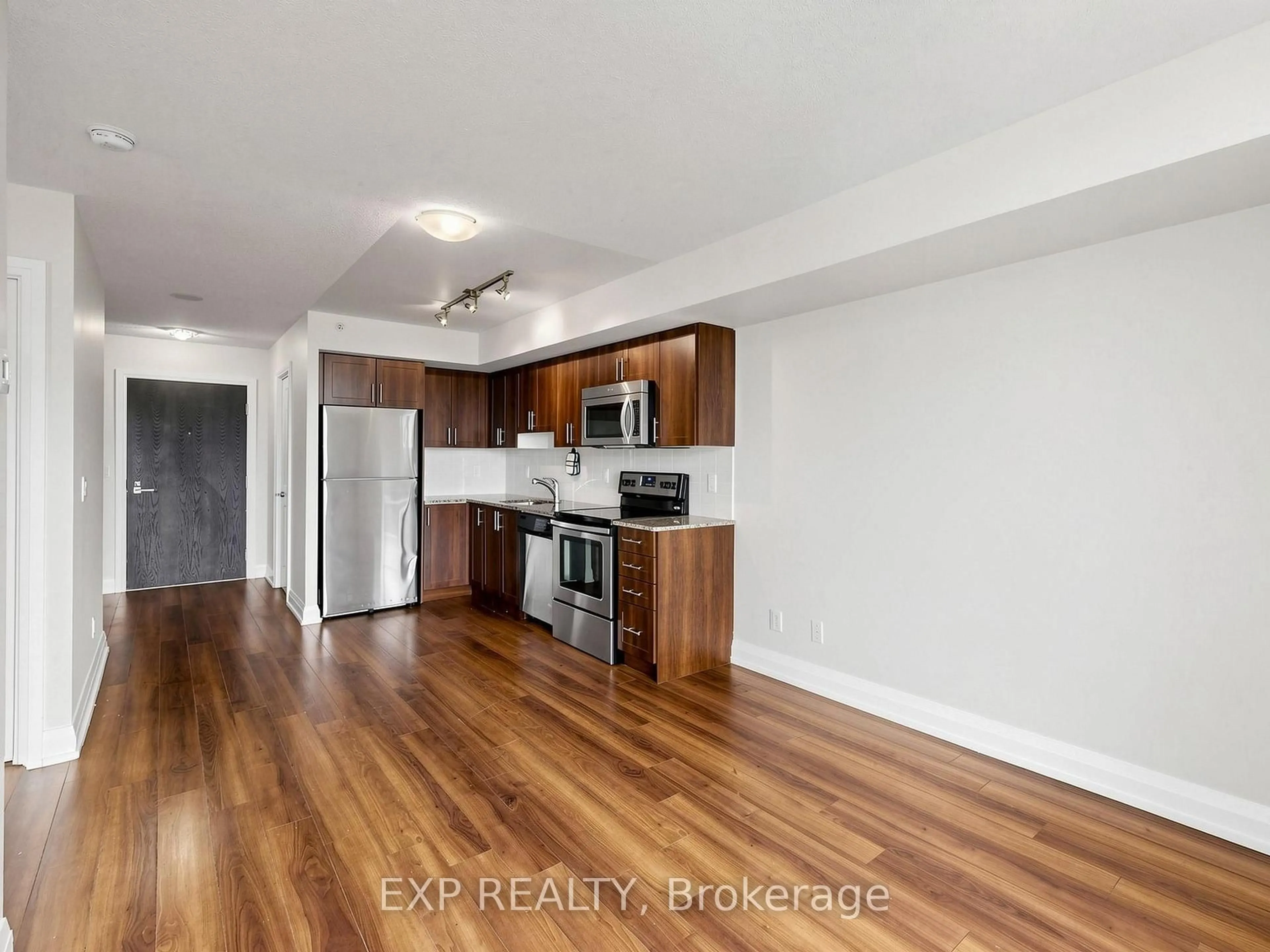 Standard kitchen, wood/laminate floor for 3520 Danforth Ave #415, Toronto Ontario M1L 1E5