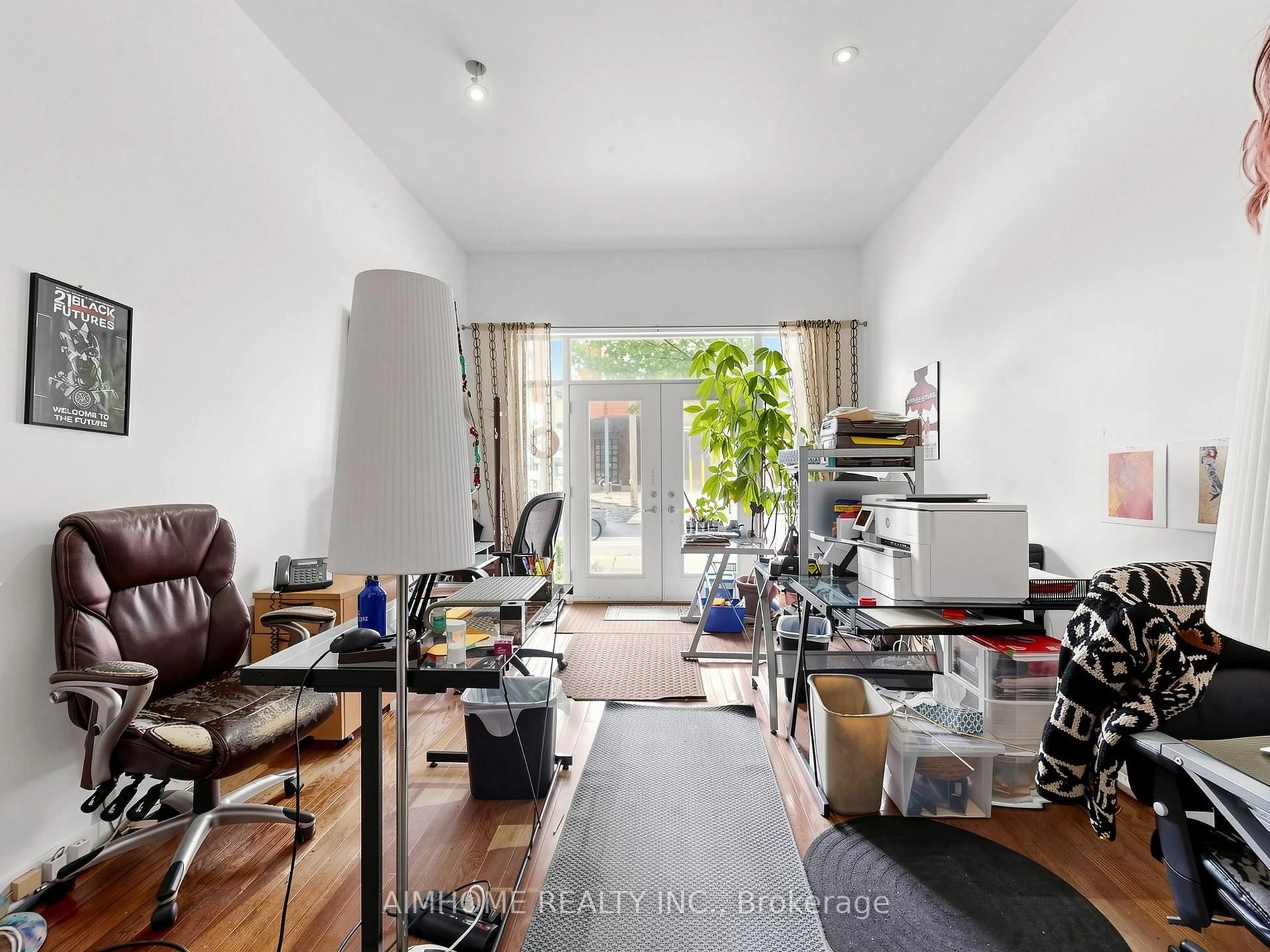 Unknown for 1089 Dundas St, Toronto Ontario M4M 1R9