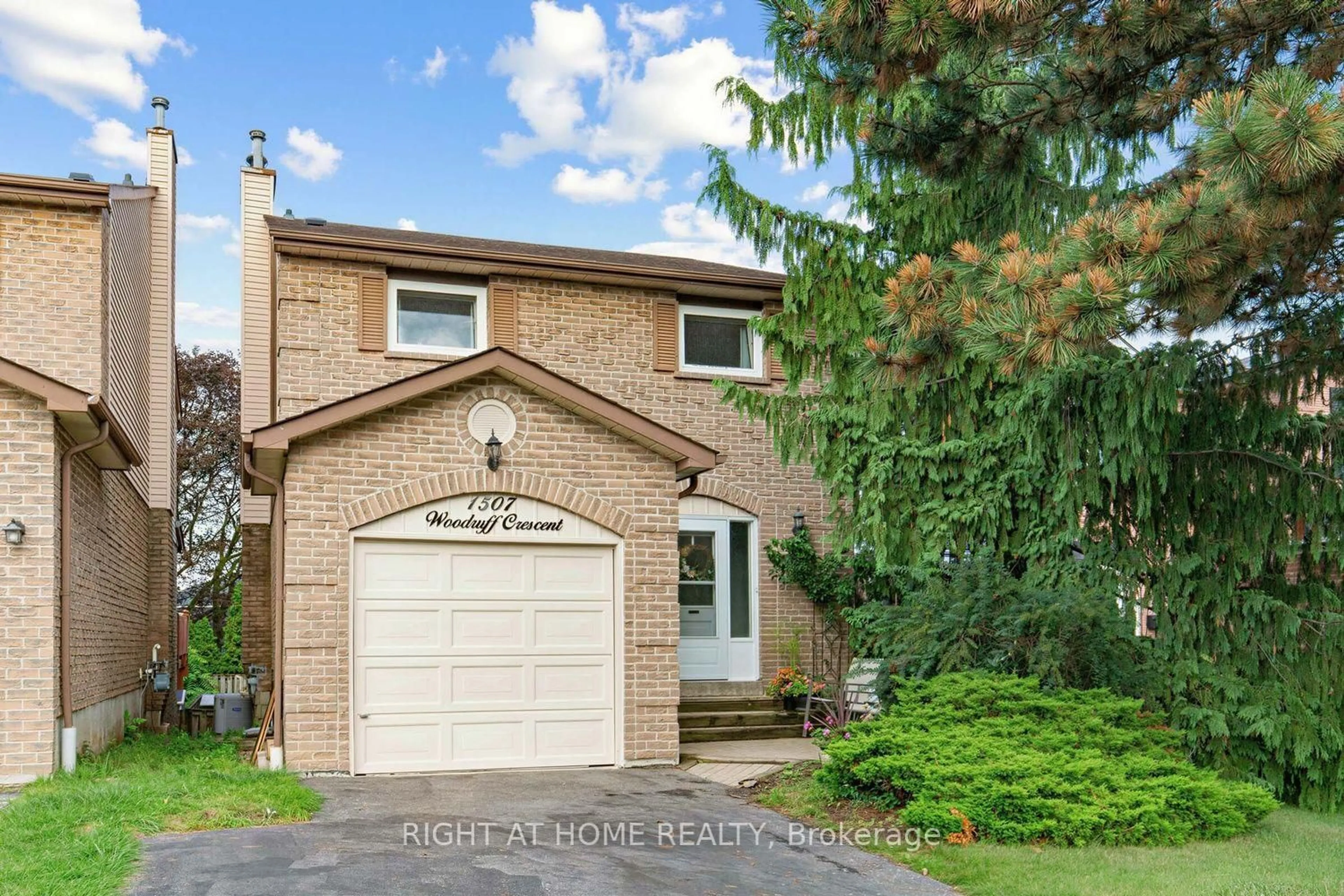 Home with brick exterior material, street for 1507 Woodruff Cres, Pickering Ontario L1V 3S5