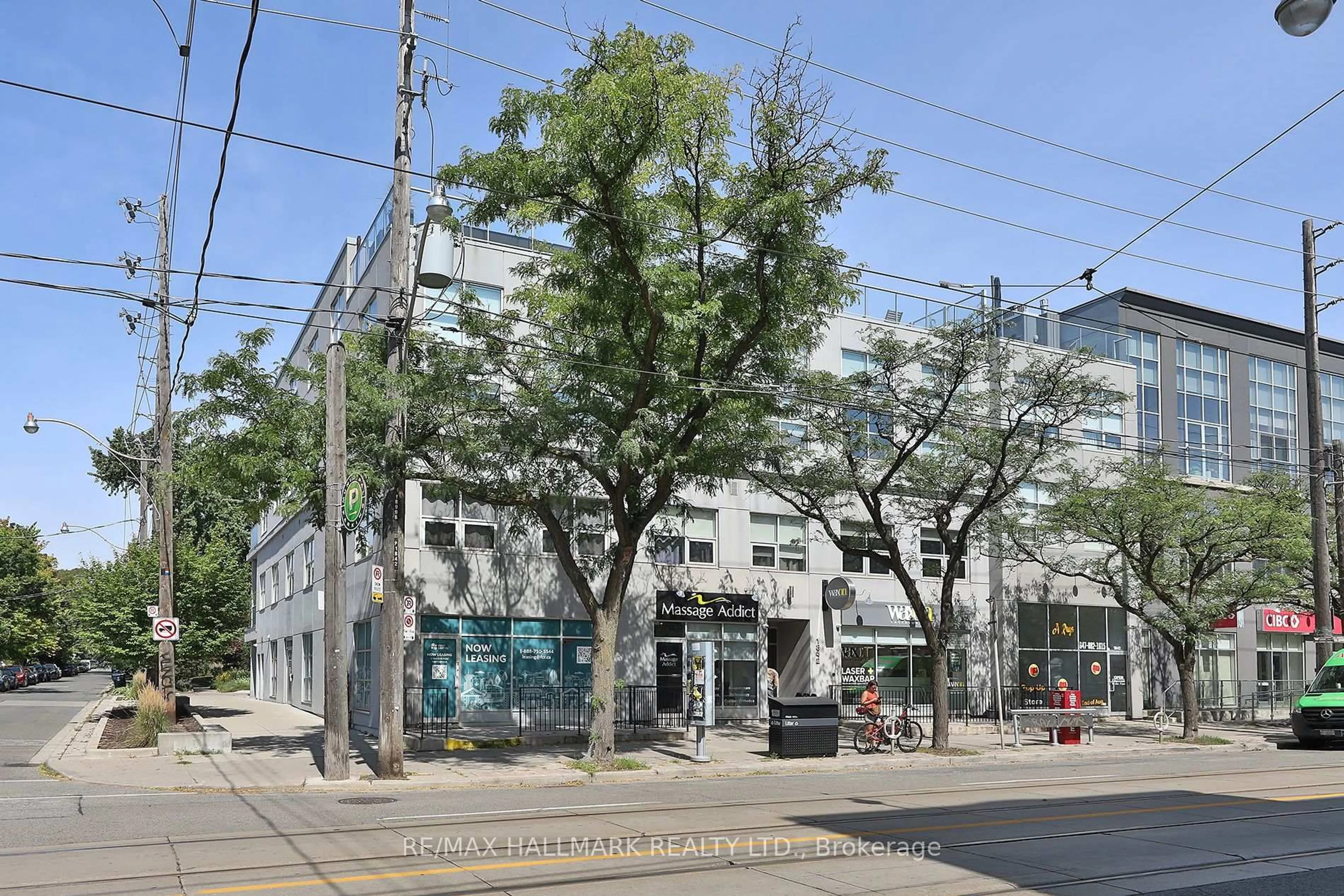 Patio, street for 1842 Queen St #204, Toronto Ontario M4L 1H1