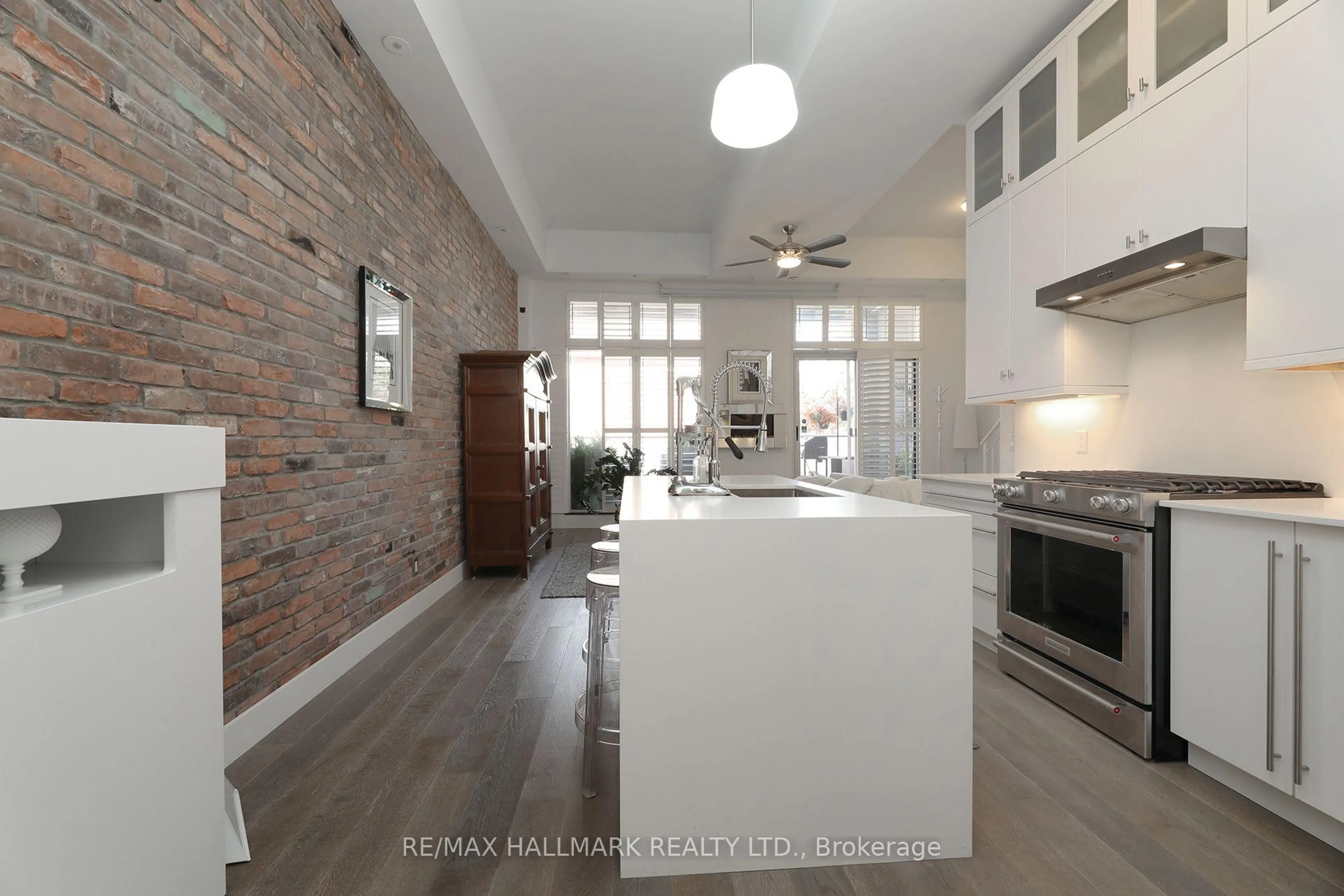 Open concept kitchen, unknown for 1842 Queen St #204, Toronto Ontario M4L 1H1