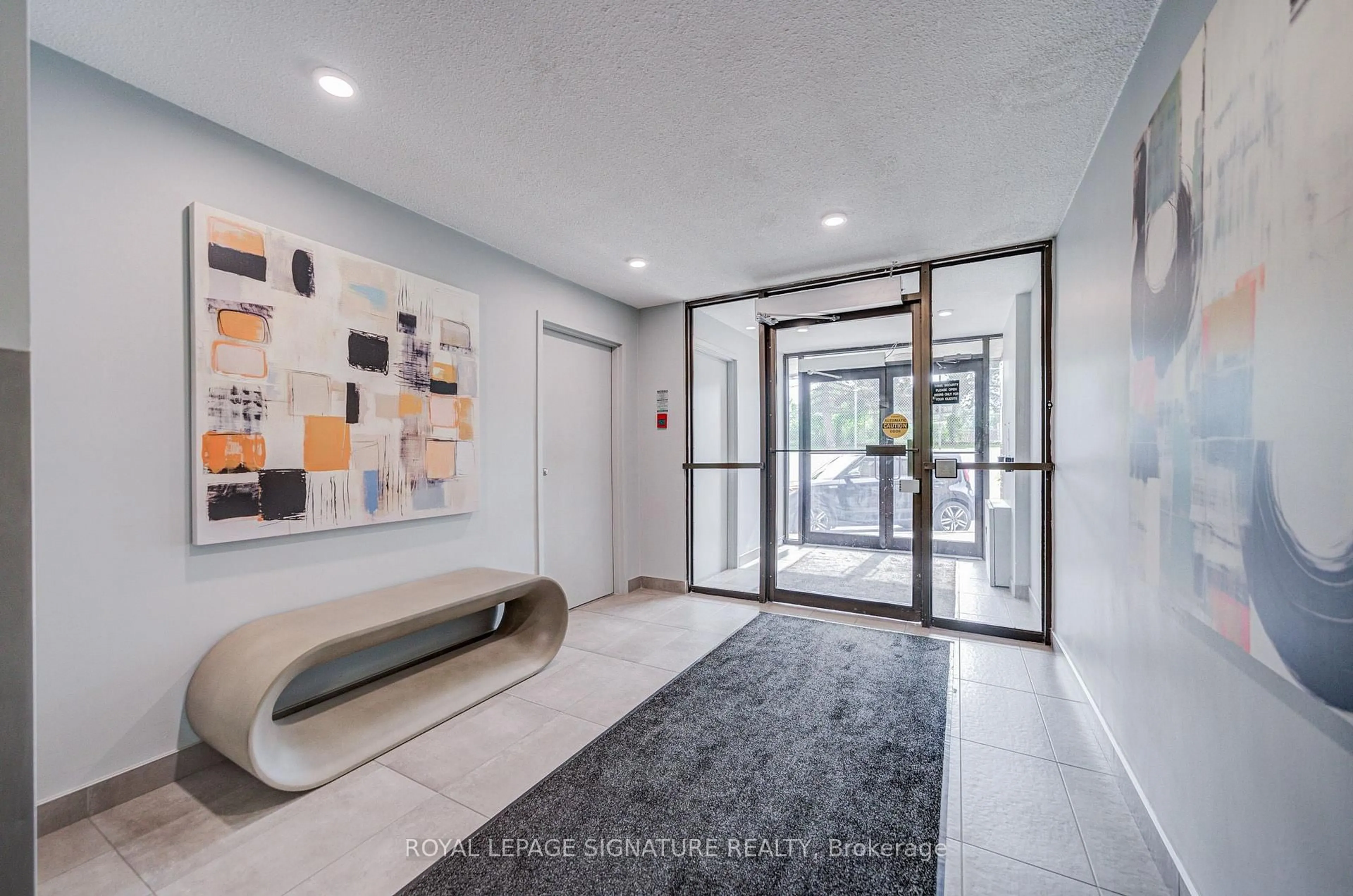 Unknown for 4060 Lawrence Ave #413, Toronto Ontario M1E 4V4