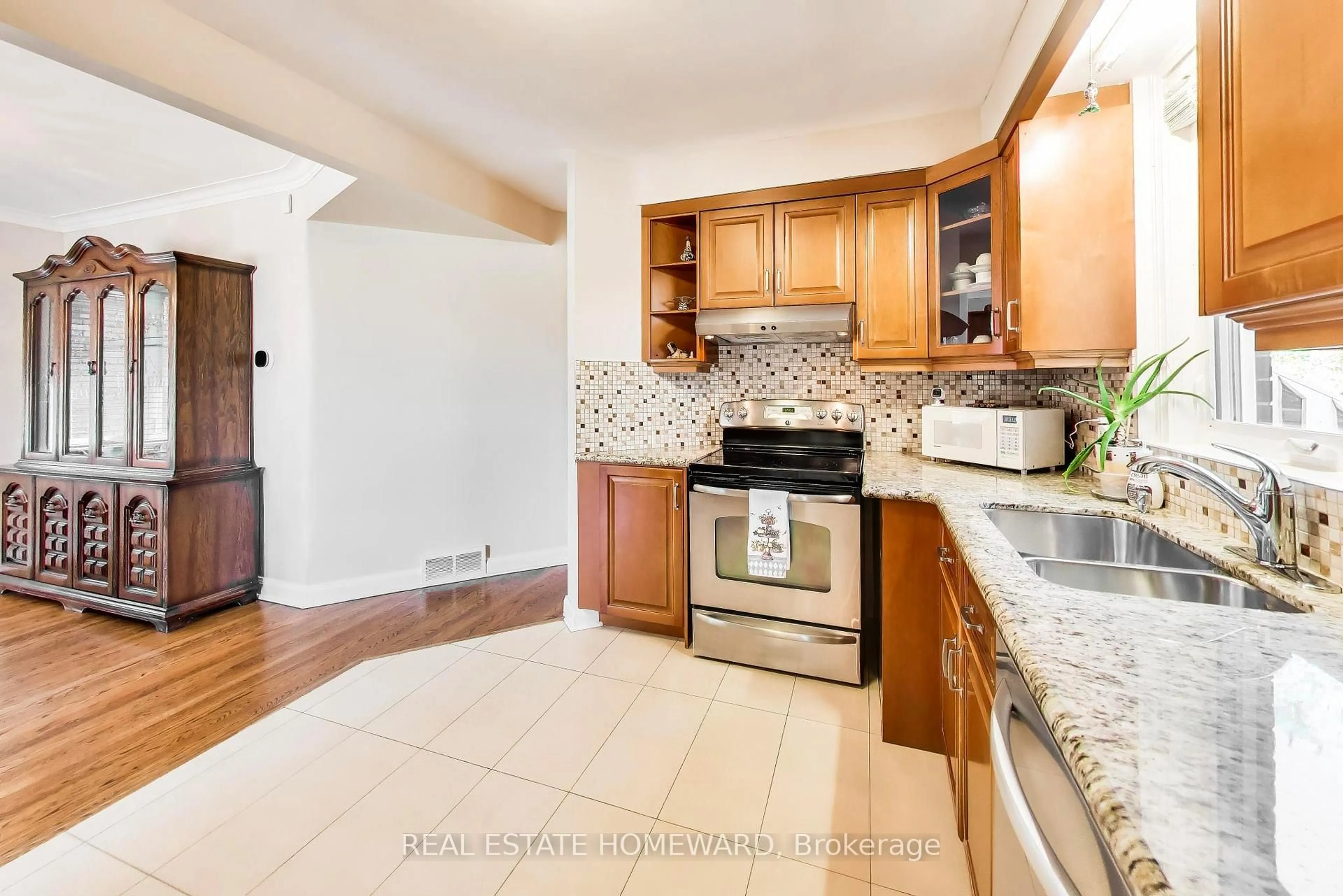 Open concept kitchen, ceramic/tile floor for 4 Martorino Dr, Toronto Ontario M1K 2J2