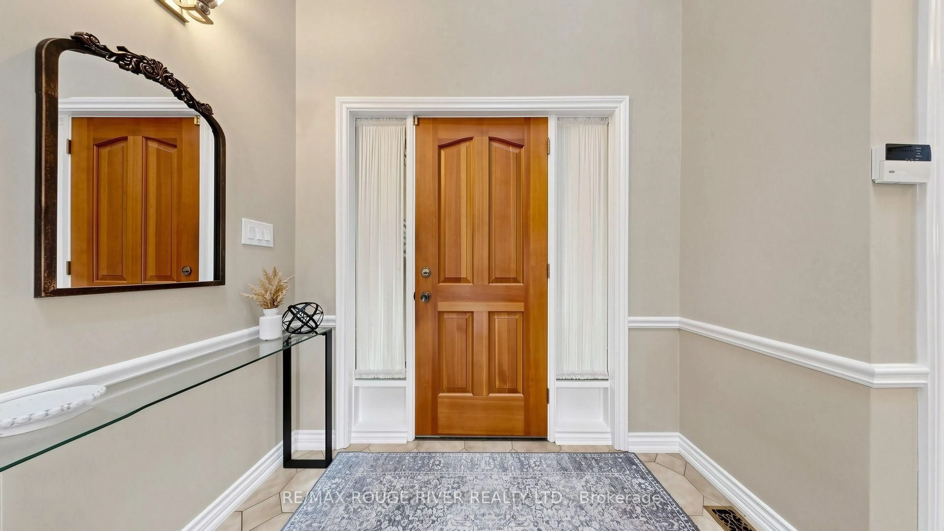 Indoor entryway for 31 Delbeatrice Cres, Toronto Ontario M1C 3G5