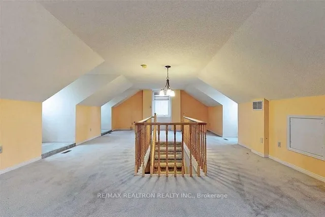 1059 Glenanna Rd, Pickering 5
