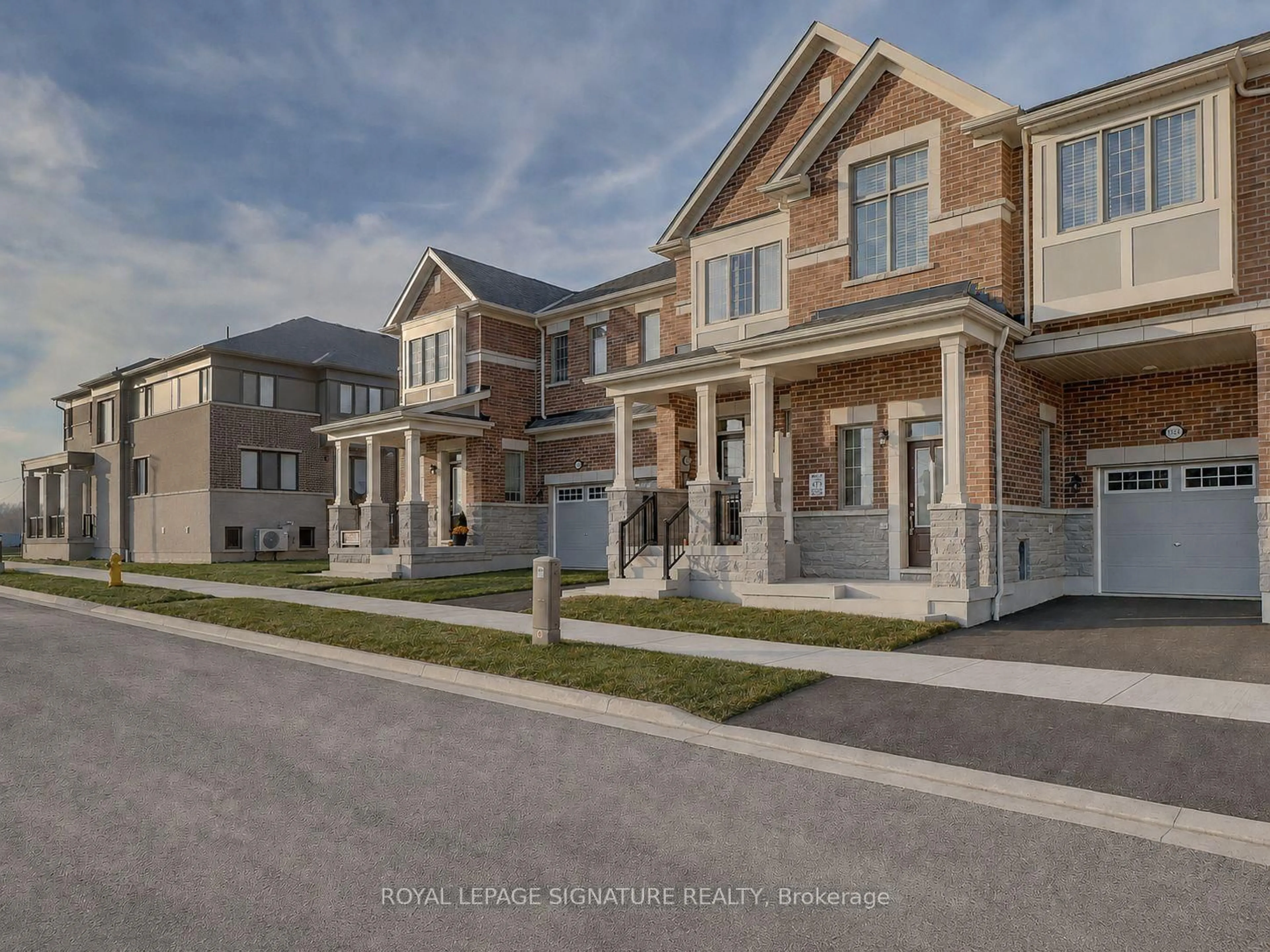 Unknown for 3229 Chimney Swift Cres, Pickering Ontario L1X 0N3
