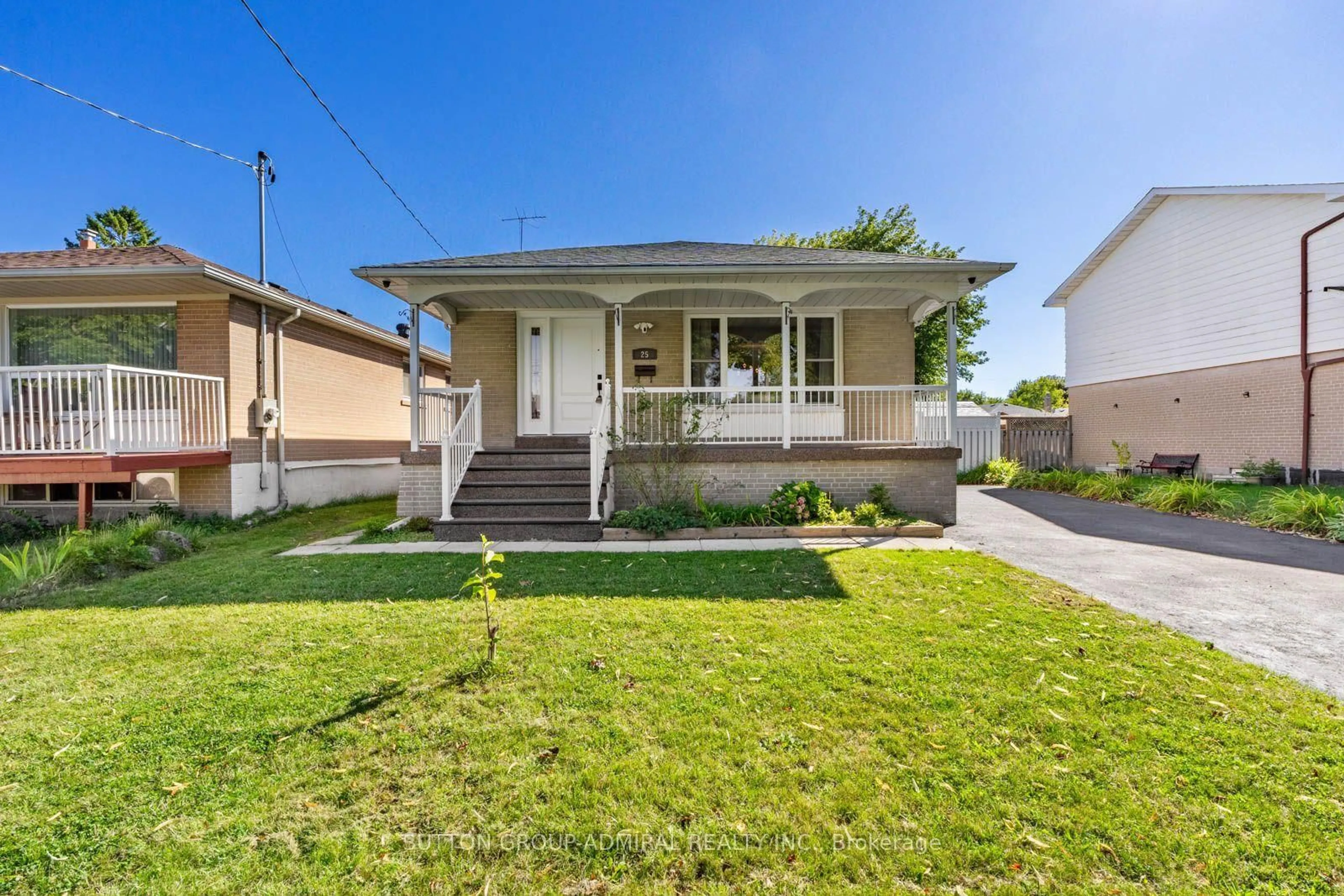 Home with vinyl exterior material, street for 25 Rowallan Dr, Toronto Ontario M1E 2Y5
