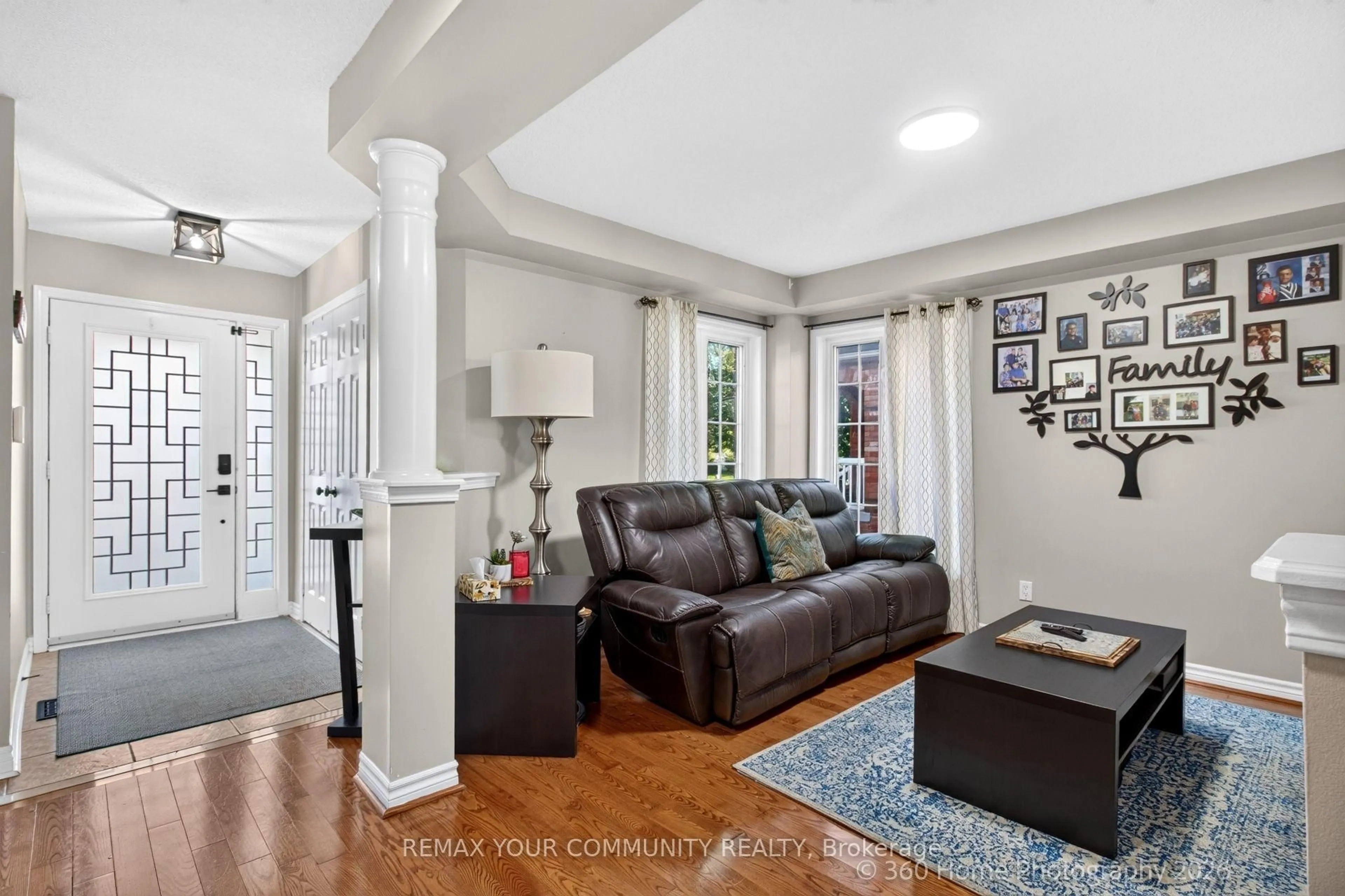 Living room with furniture, unknown for 1614 Avonmore Sq, Pickering Ontario L1V 7H4